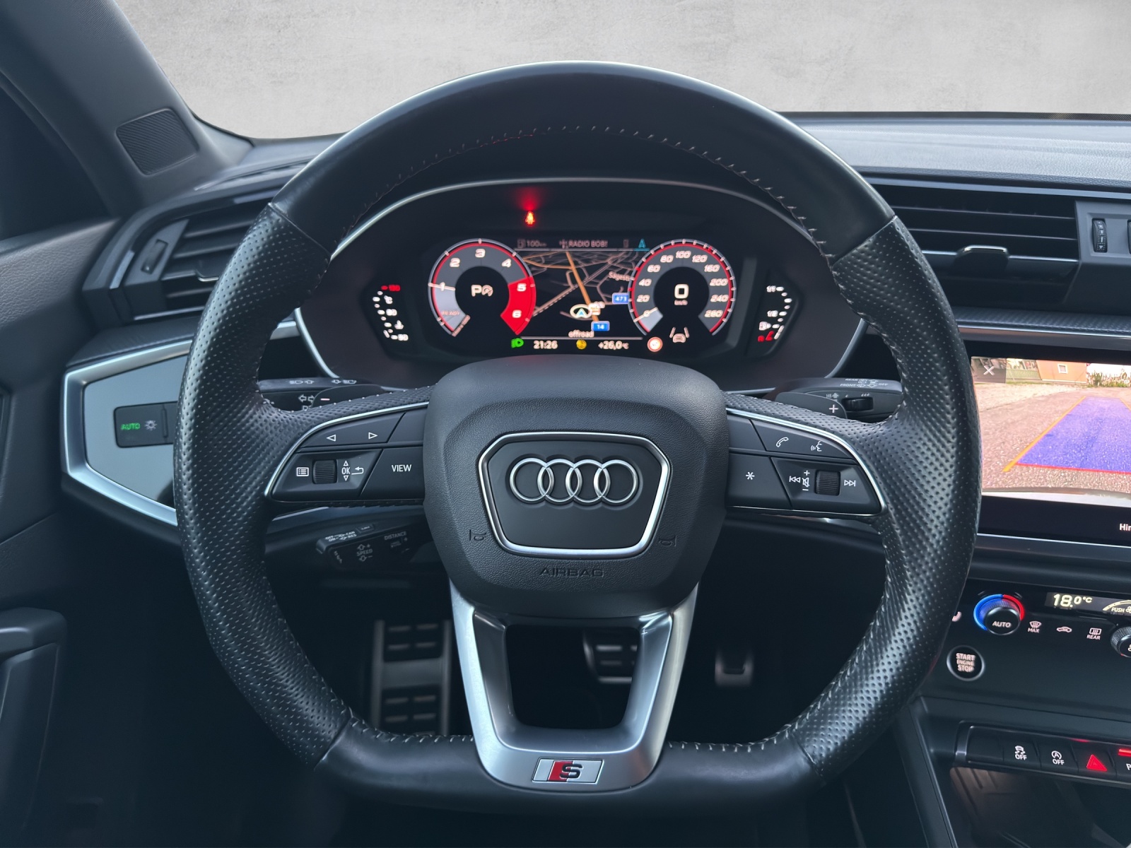 AUDI Q3 40 TDI S line Attraction quattro S-tronic-image-13