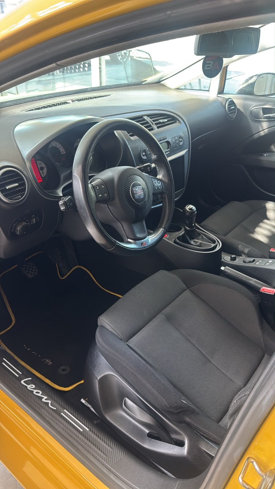 SEAT Leon 2.0 TSI FR-image-8