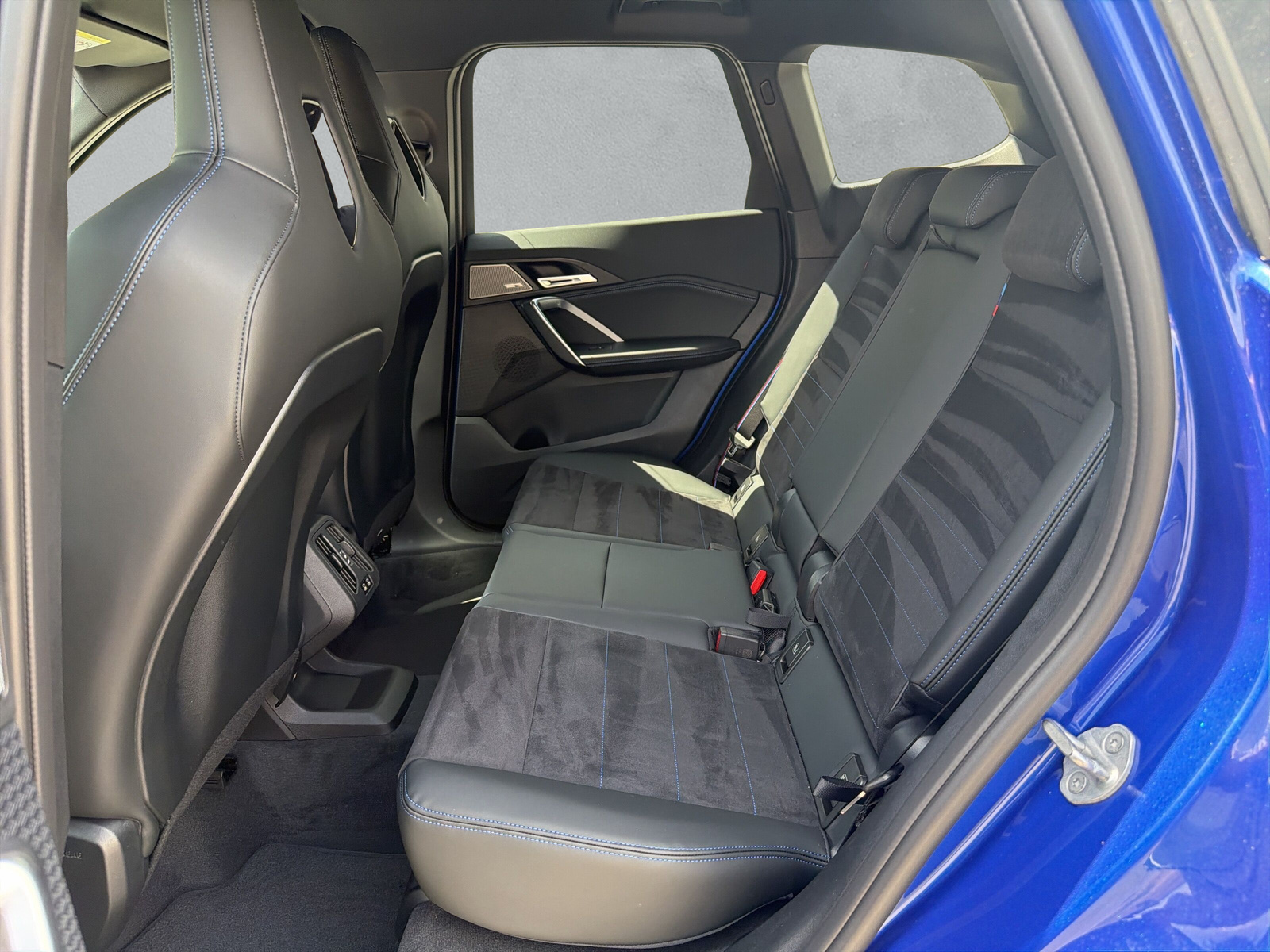 BMW X1 xDrive M35i-image-15