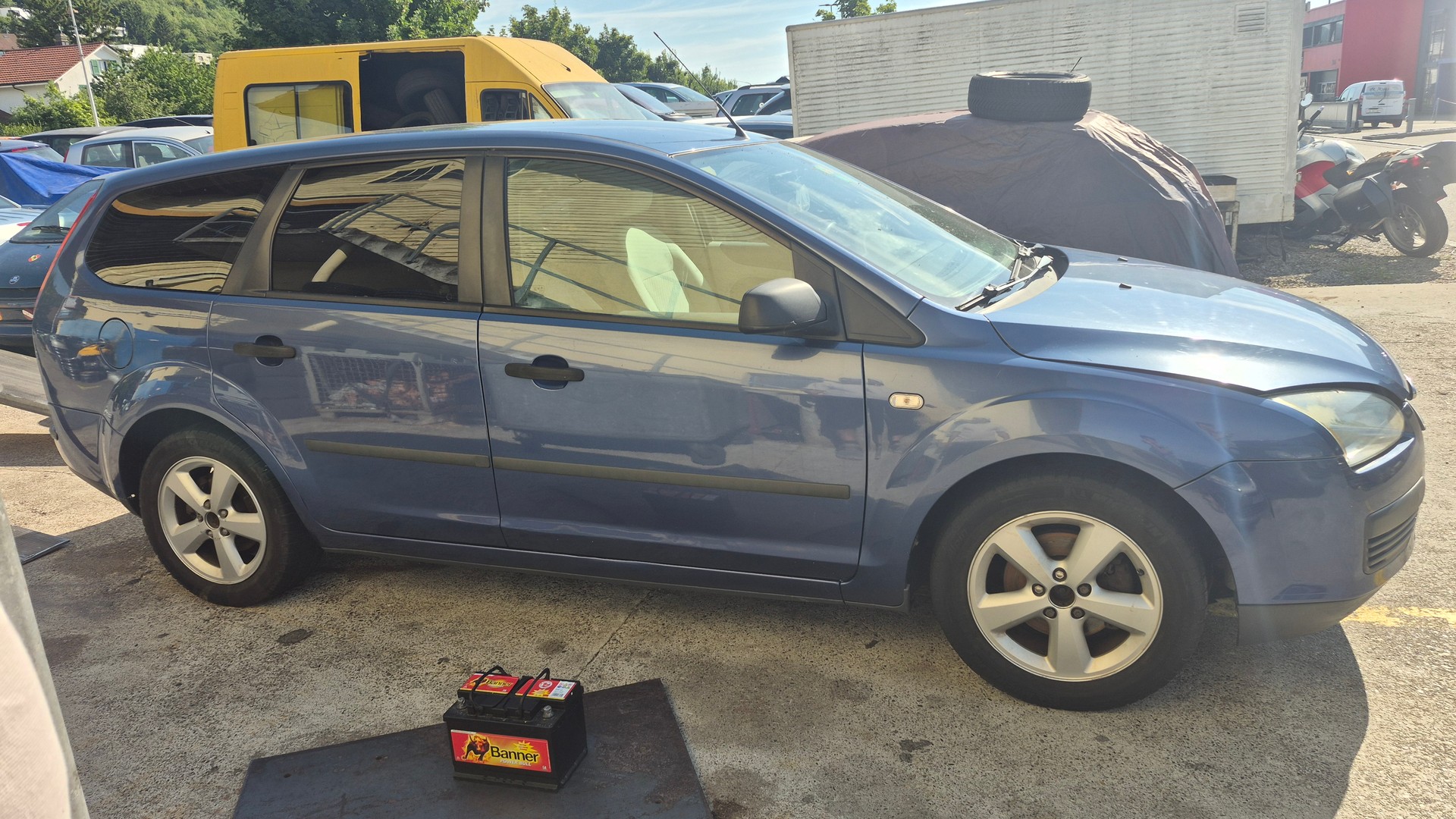 FORD Focus 1.6i Trend-image-3