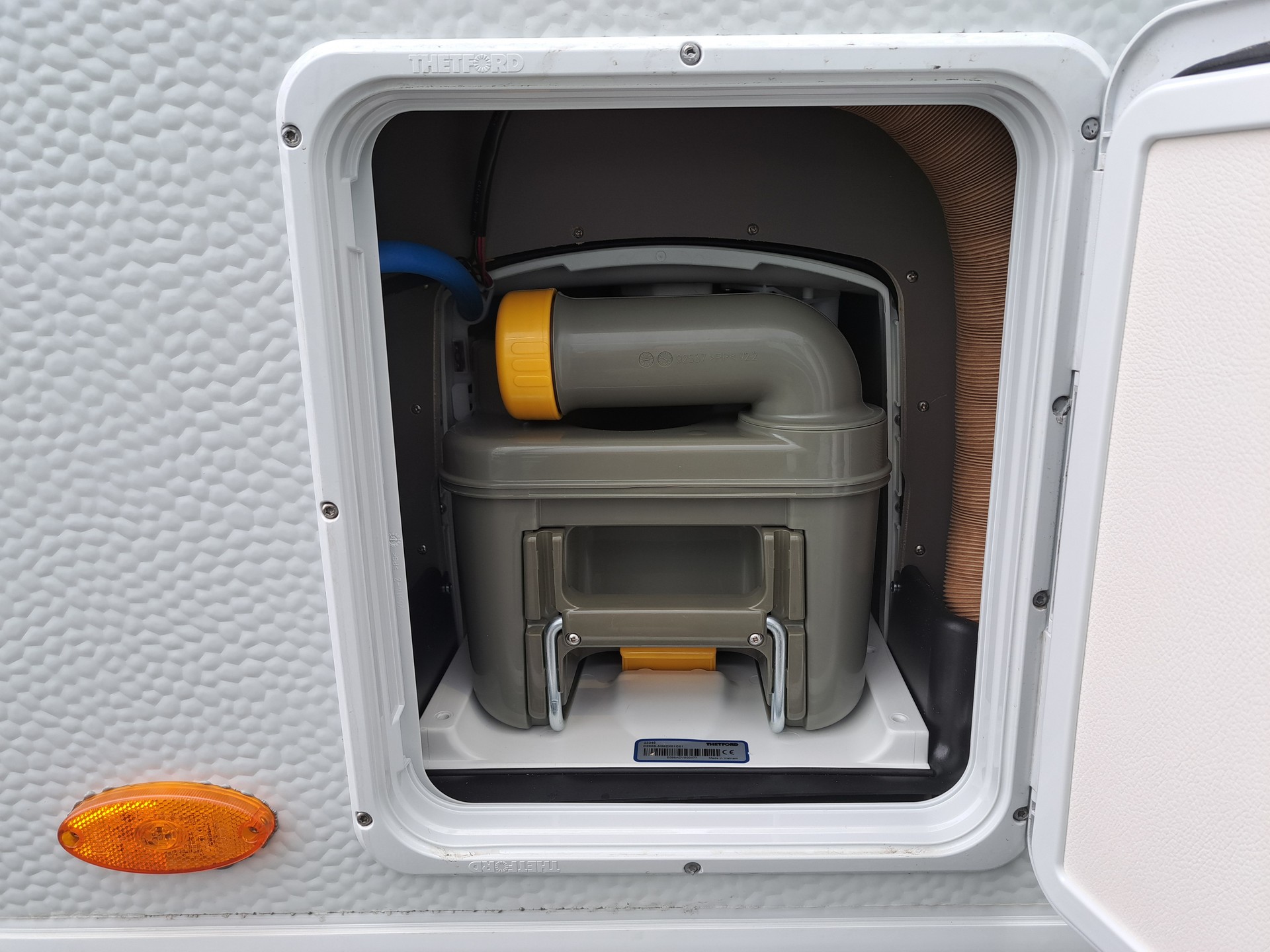 BÜRSTNER Averso 465 TS B66-image-11