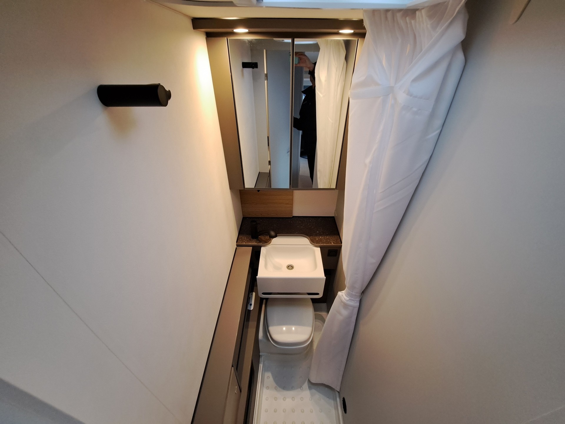 BÜRSTNER Averso 465 TS B66-image-4
