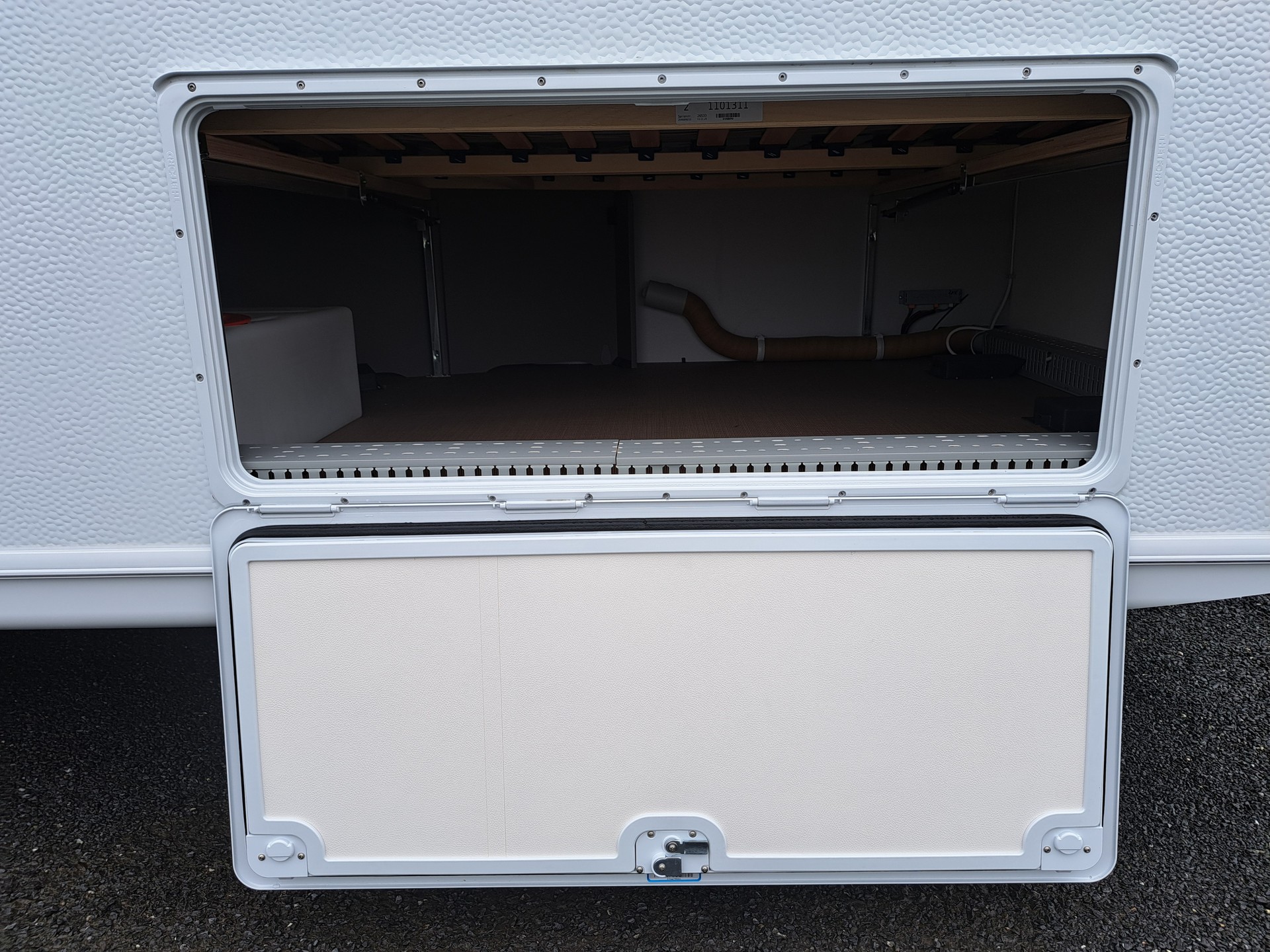 BÜRSTNER Averso 465 TS B66-image-12
