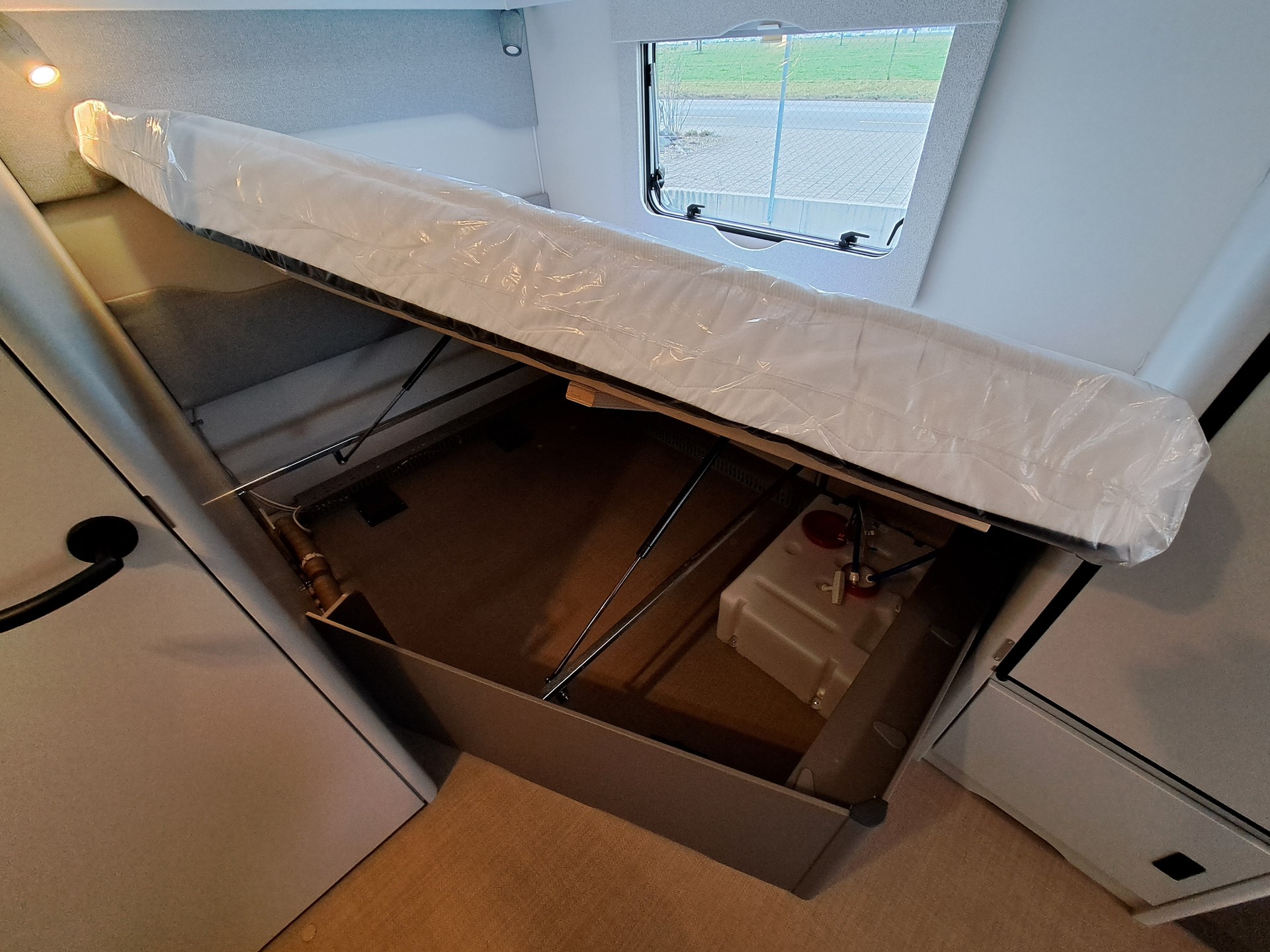 BÜRSTNER Averso 465 TS B66-image-6
