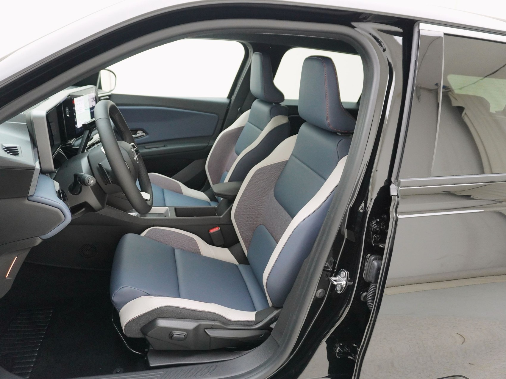 NISSAN Micra Evolve-image-11