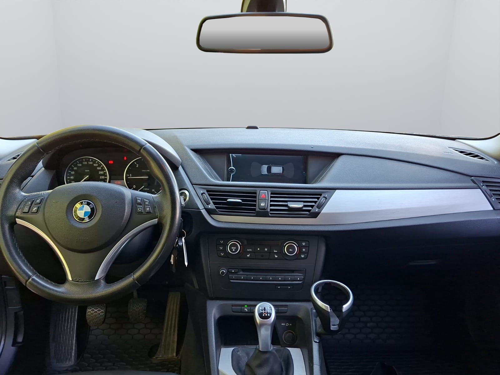 BMW X1 xDrive 20d-image-10
