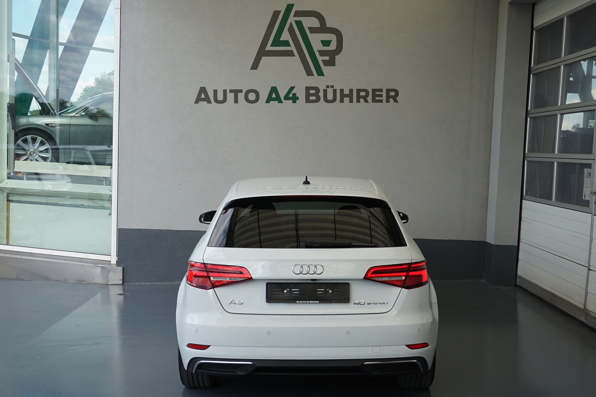 AUDI A3 40 TFSI e-tron Sport 204PS Automat "kann rund 35 bis 40km rein elektrisch fahren"-image-10