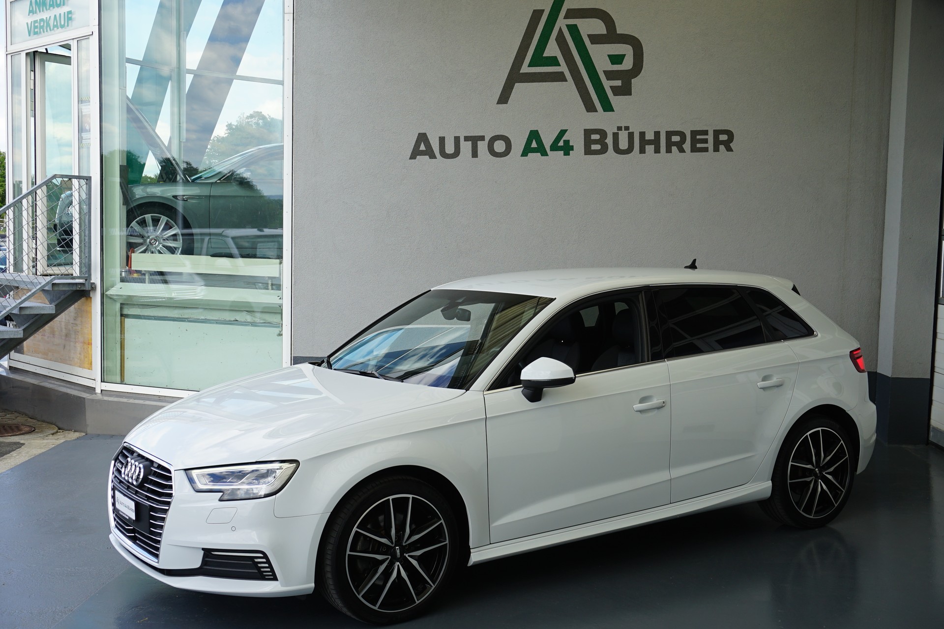 AUDI A3 40 TFSI e-tron Sport 204PS Automat "kann rund 35 bis 40km rein elektrisch fahren"-showroom-element-3
