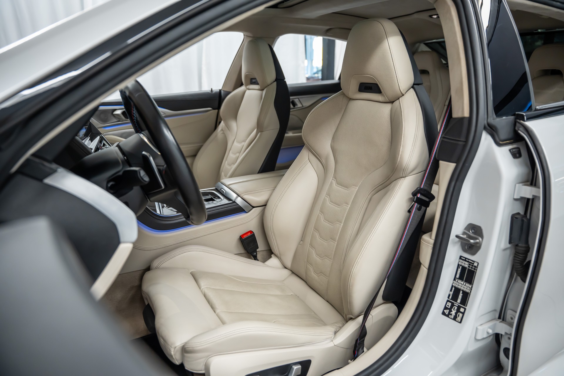 BMW M850i xDrive Grand Coupé Steptronic *Performance-Sitze*B&W-Diamond*Head-Up*Panorama*-image-12