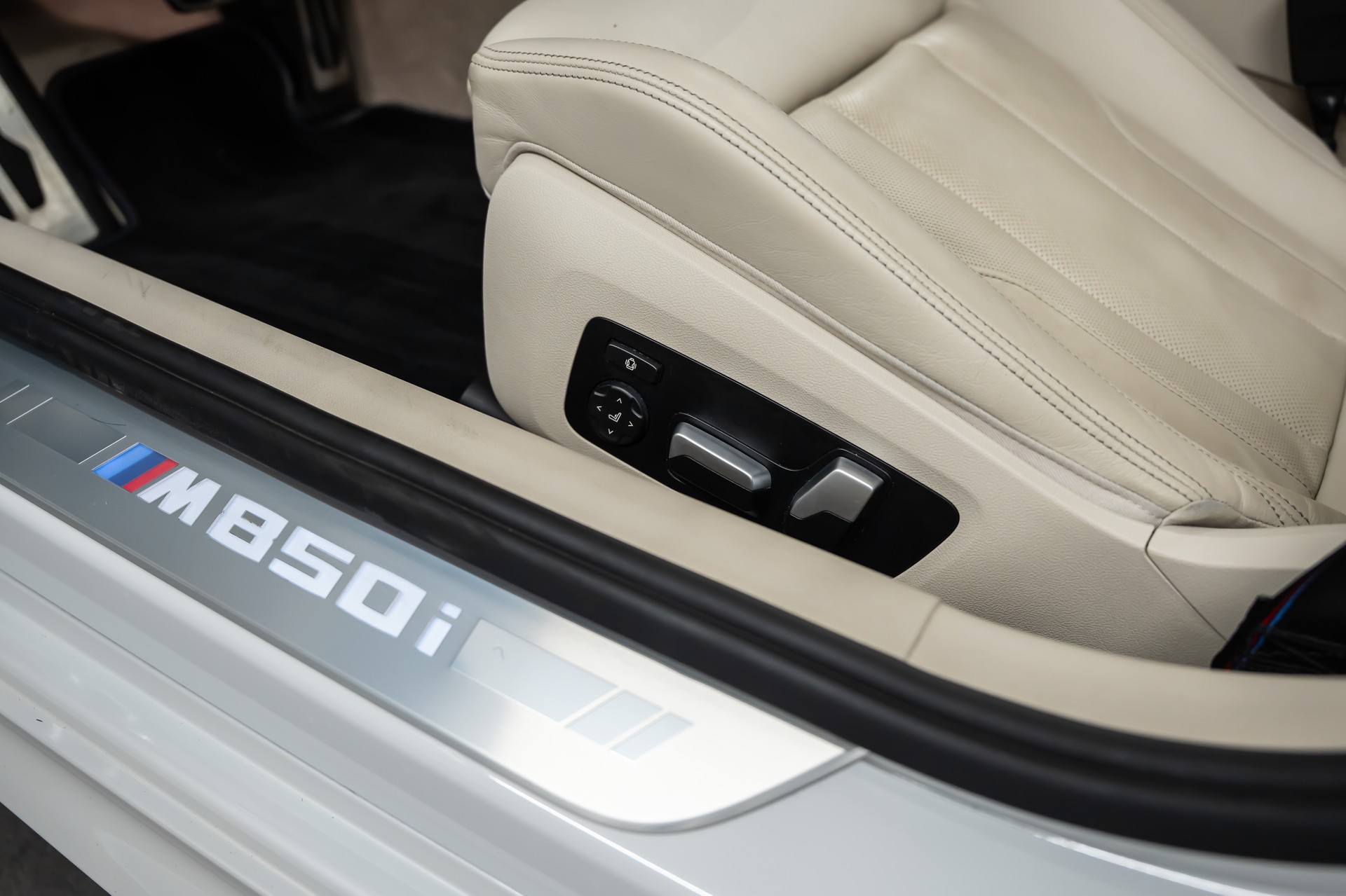 BMW M850i xDrive Grand Coupé Steptronic *Performance-Sitze*B&W-Diamond*Head-Up*Panorama*-image-21
