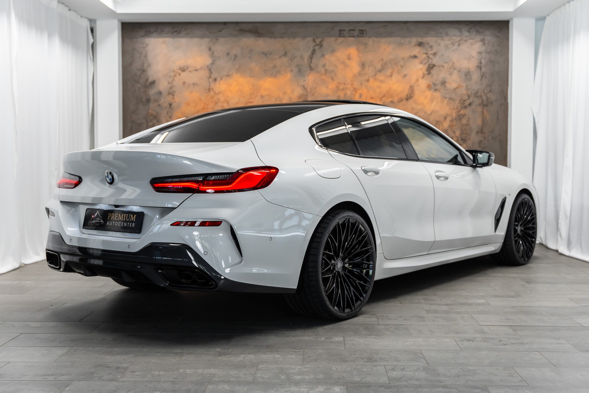 BMW M850i xDrive Grand Coupé Steptronic *Performance-Sitze*B&W-Diamond*Head-Up*Panorama*-image-6