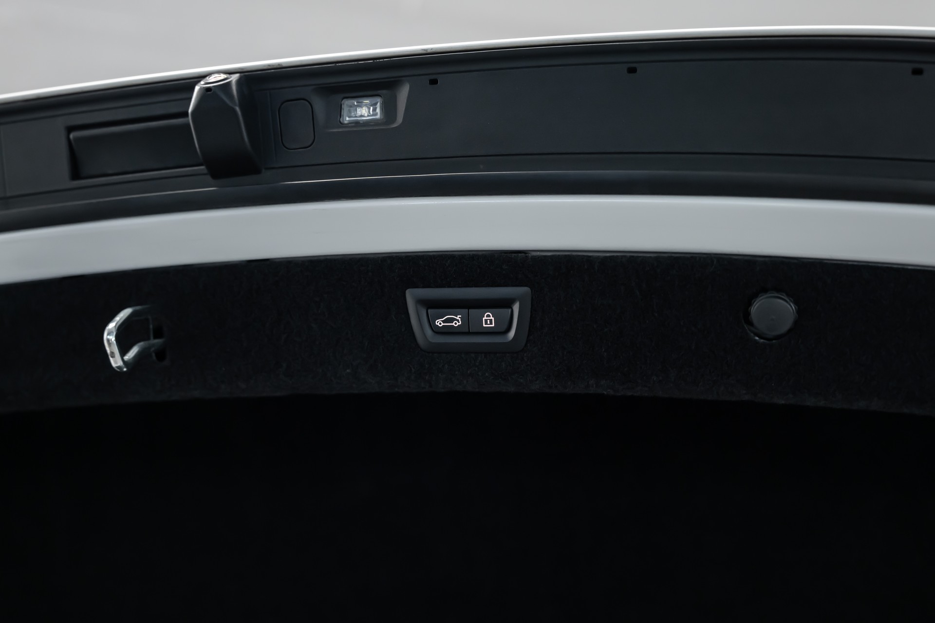 BMW M850i xDrive Grand Coupé Steptronic *Performance-Sitze*B&W-Diamond*Head-Up*Panorama*-image-8