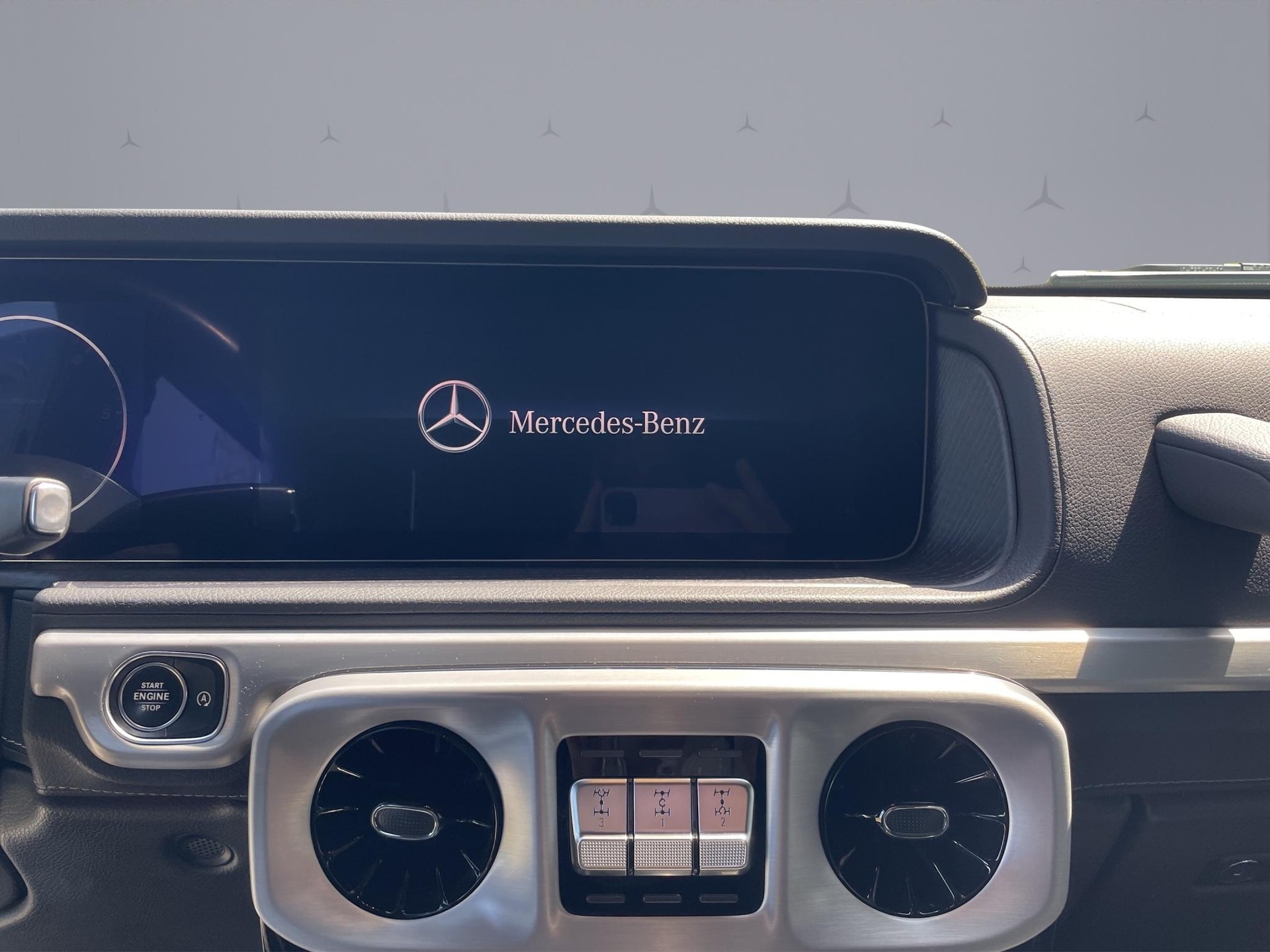 MERCEDES-BENZ G 400 d-image-15