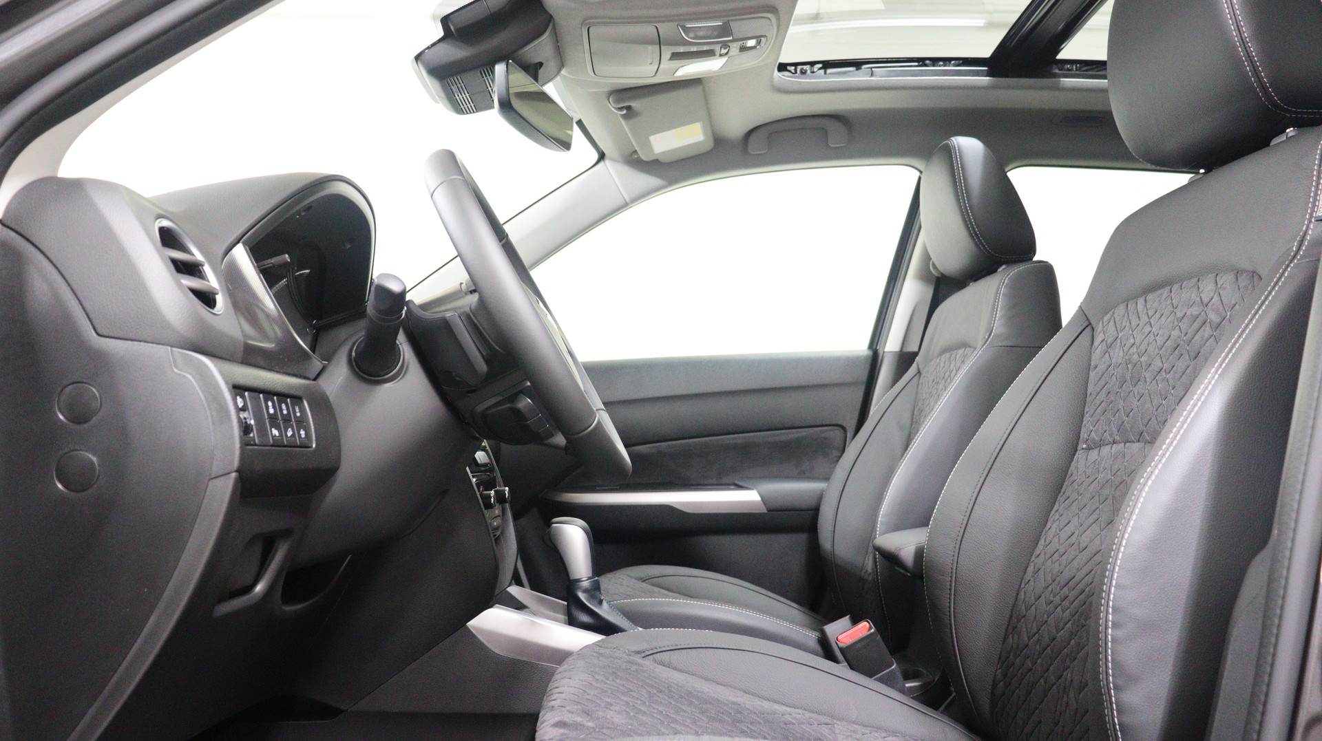 SUZUKI Vitara 1.4 T Compact Top Hybrid 4x4-showroom-element-2
