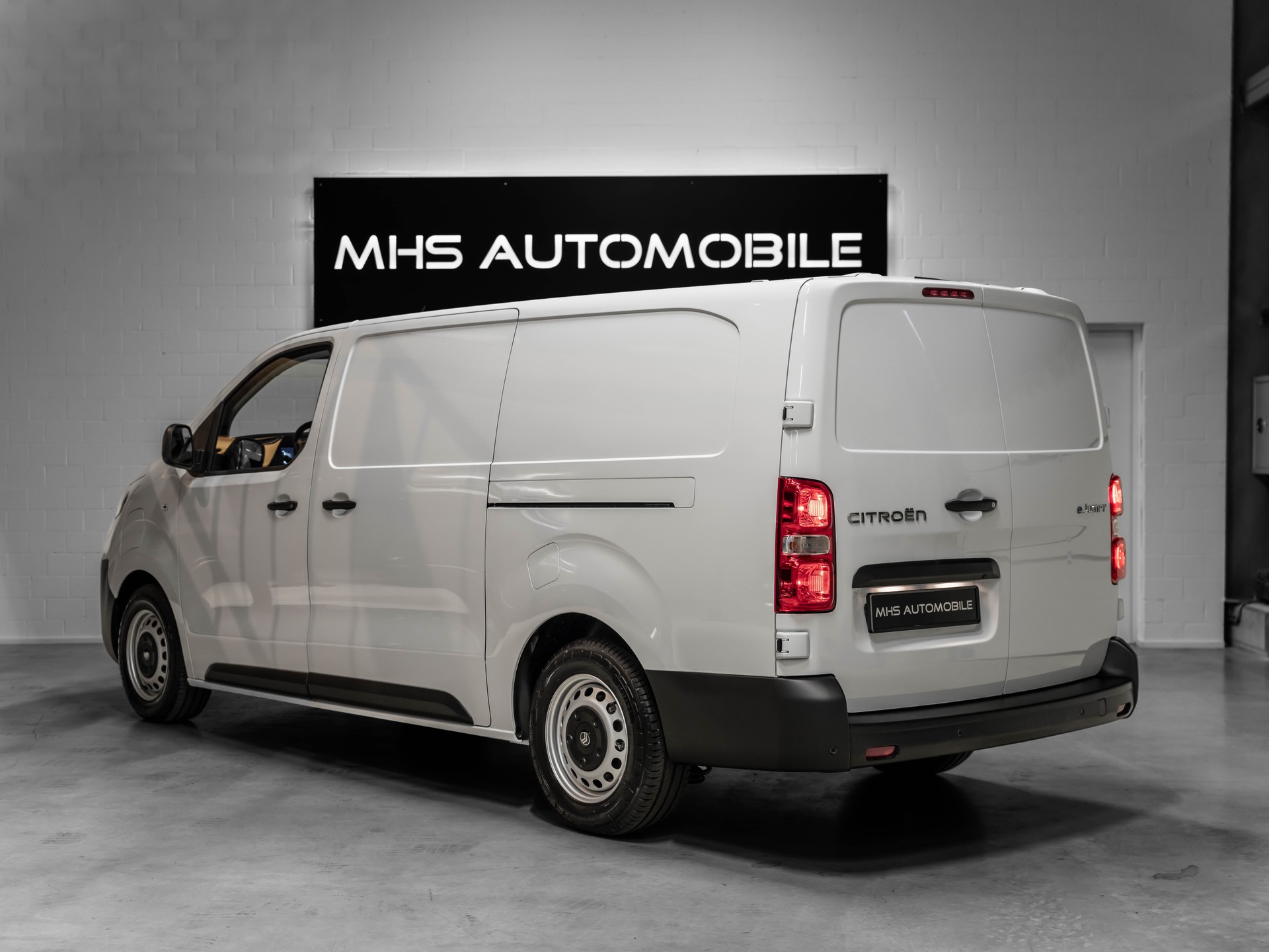 CITROEN e-Jumpy XL 75kWh-showroom-element-2