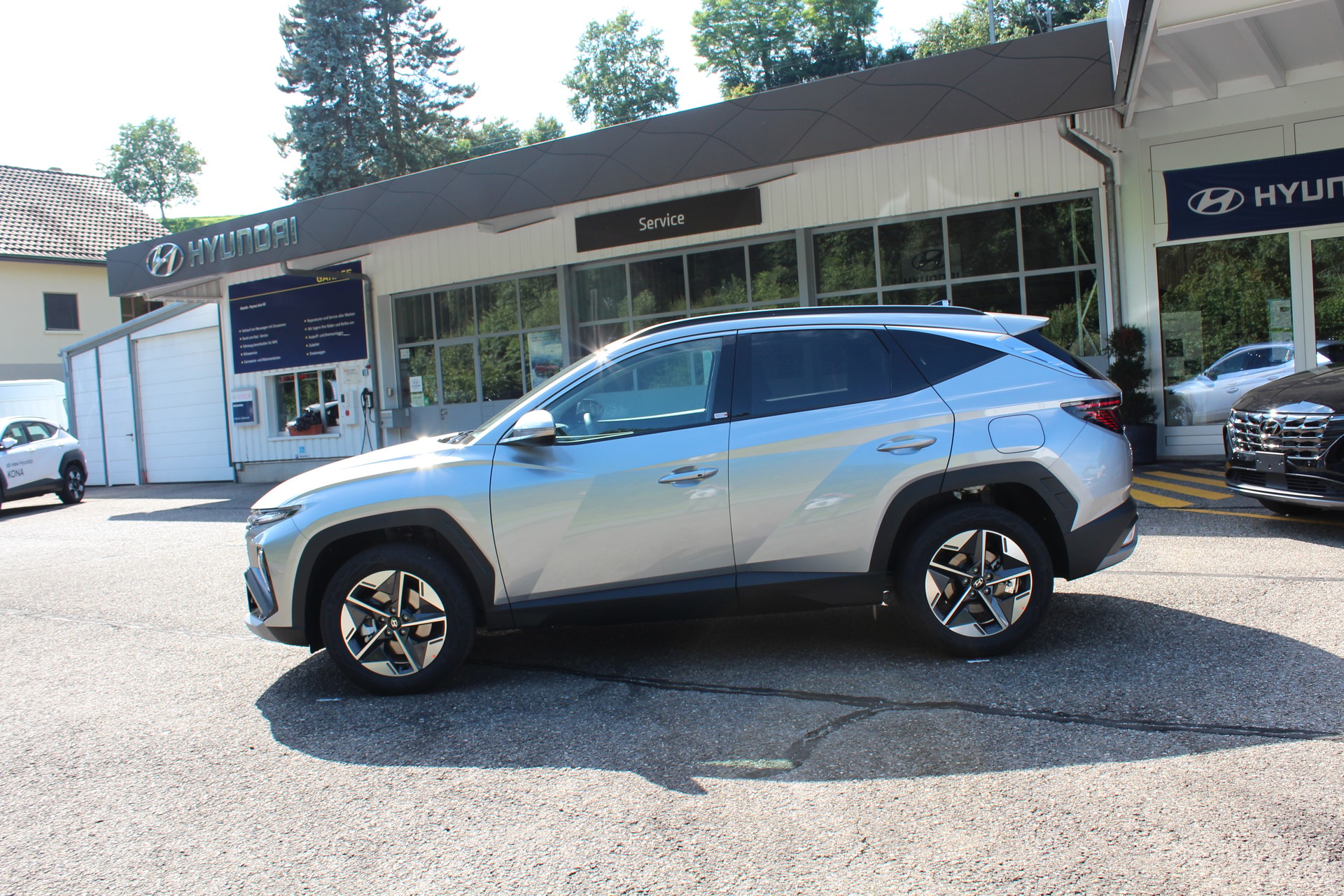 HYUNDAI Tucson 1.6 TGDI HEV 215PS Amplia 2WD-showroom-element-1