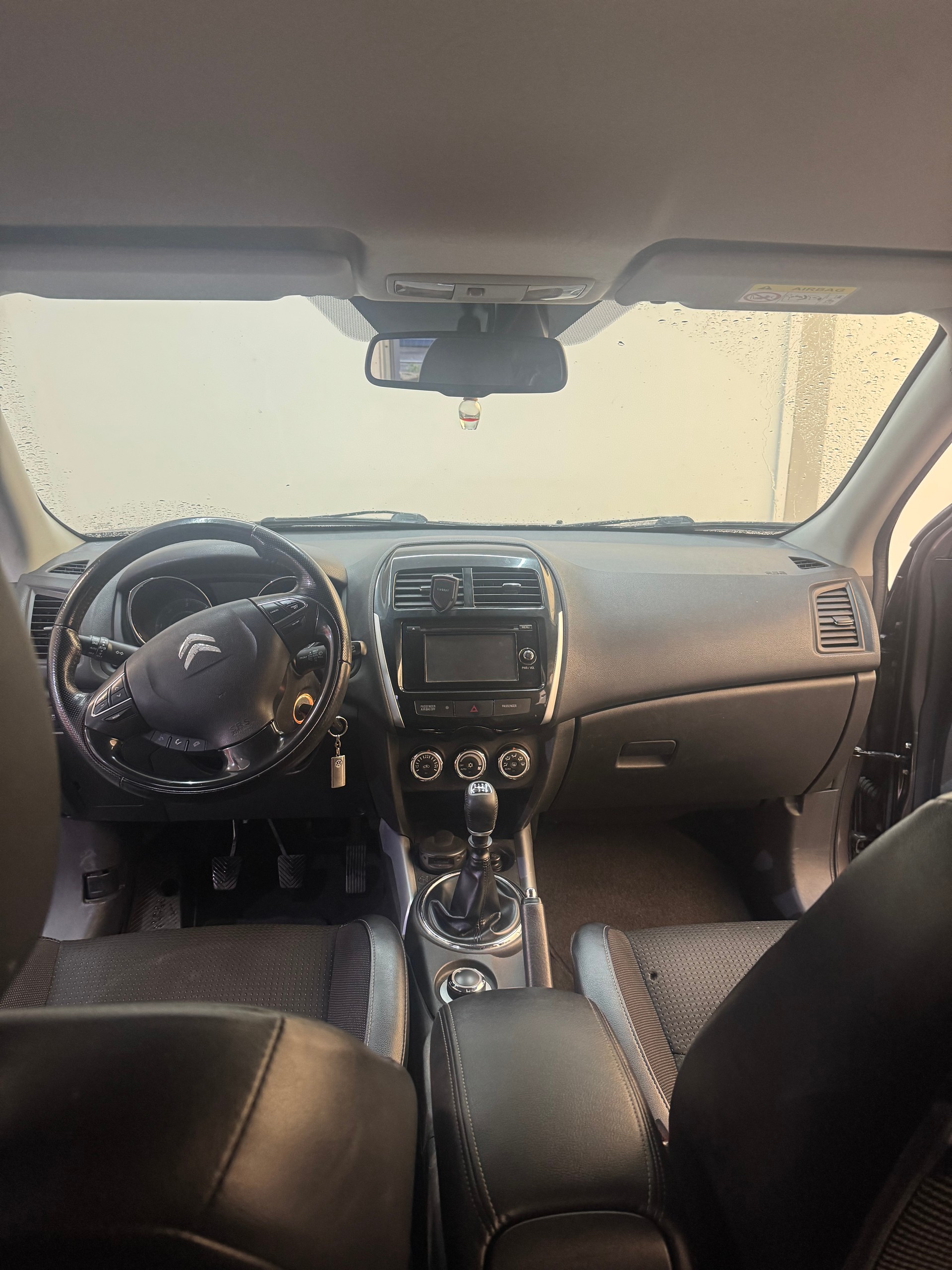 CITROEN C4 Aircross 1.6 HDi Exclusive 4WD-image-2