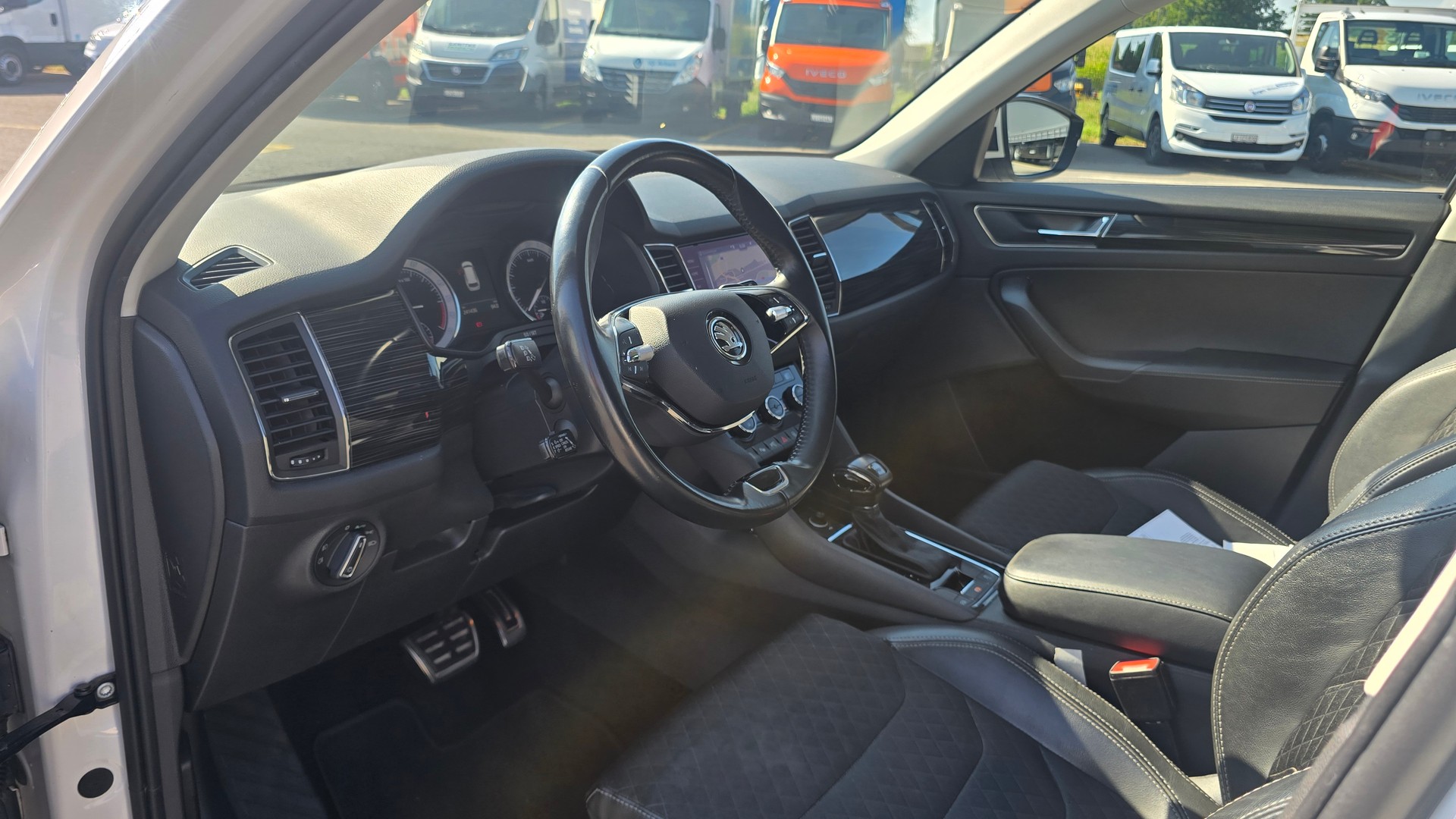 SKODA Kodiaq 2.0 TDI SCR Style 4x4 DSG-image-18