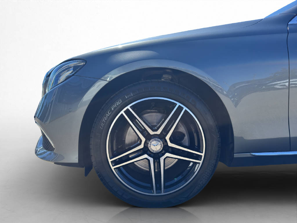 MERCEDES-BENZ E 200 Exclusive 4Matic T-Modell-image-6