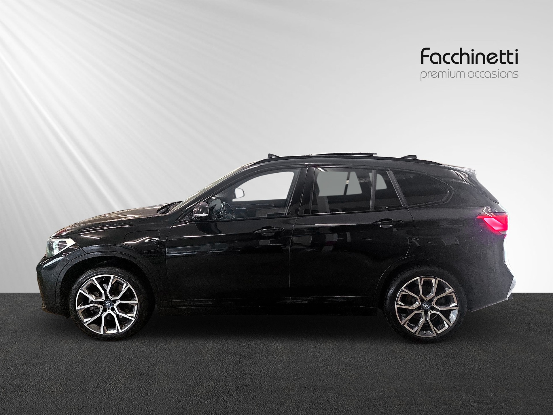 BMW X1 xDrive 25e M Sport Steptronic-showroom-element-1
