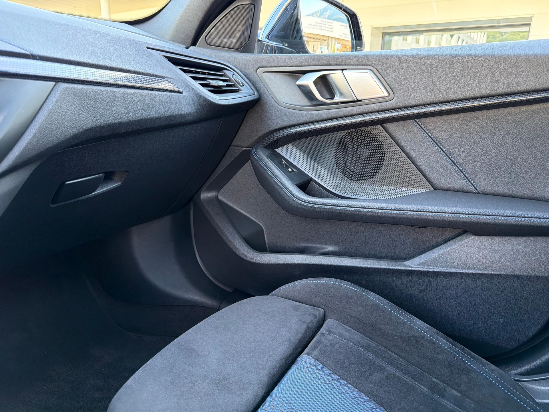 BMW M135i xDrive-image-18
