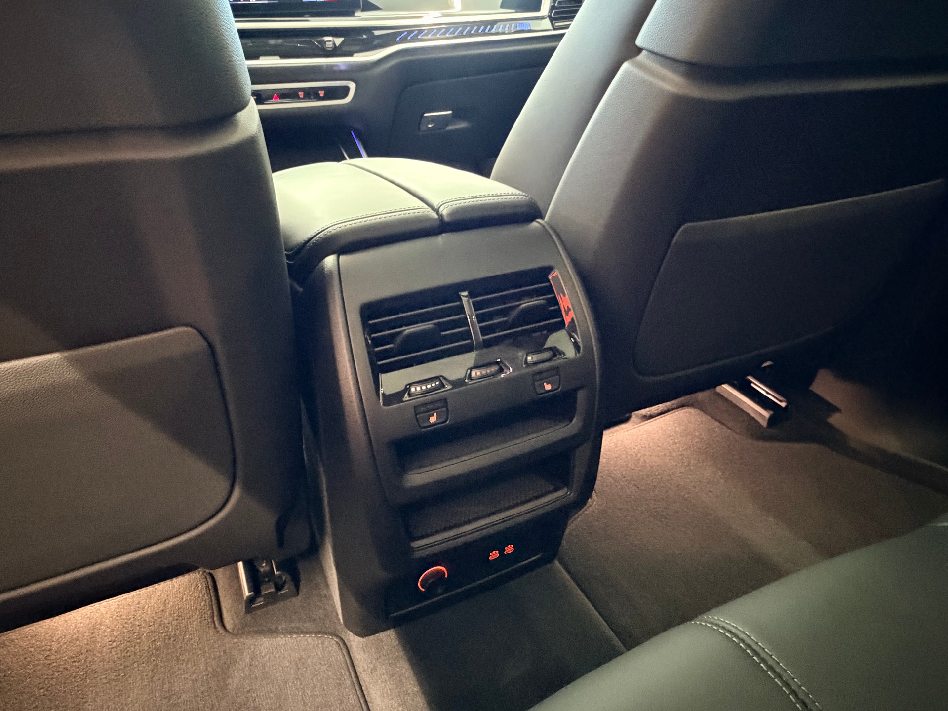BMW X5 xDrive 48V M60i M Sport Pro Steptronic-image-19