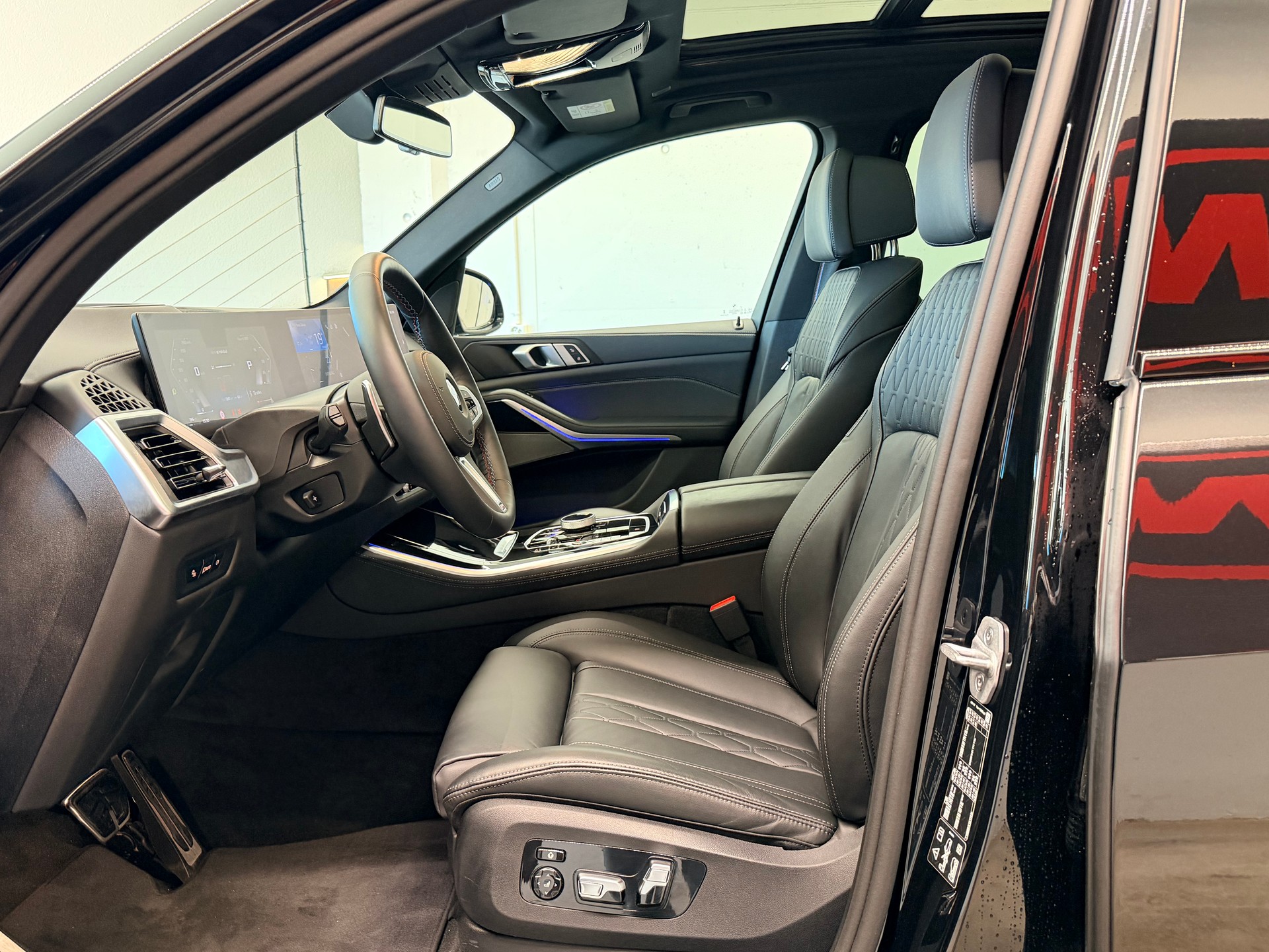 BMW X5 xDrive 48V M60i M Sport Pro Steptronic-image-14