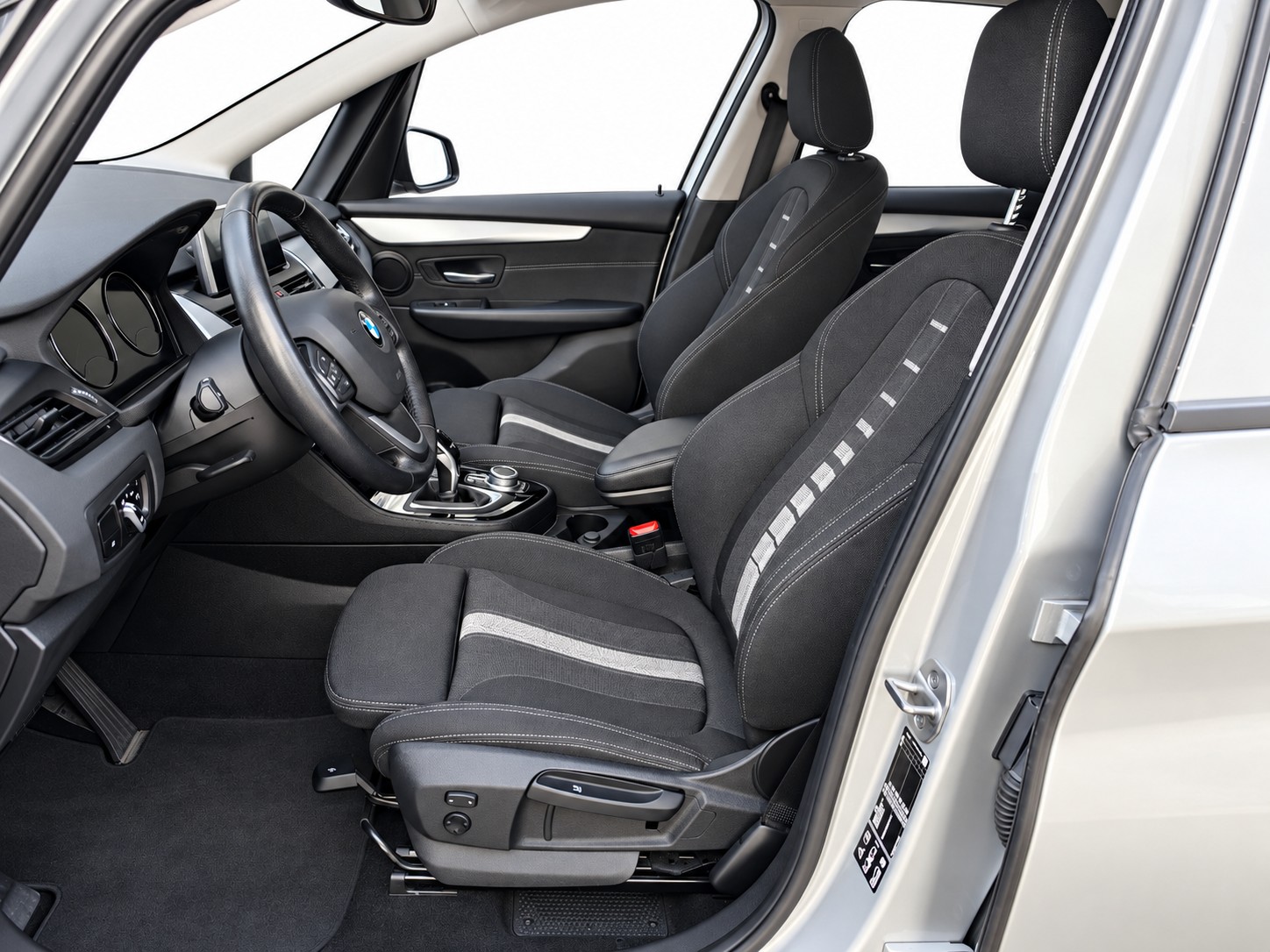 BMW 218d xDrive Gran Tourer * CH FAHRZEUG *-image-7