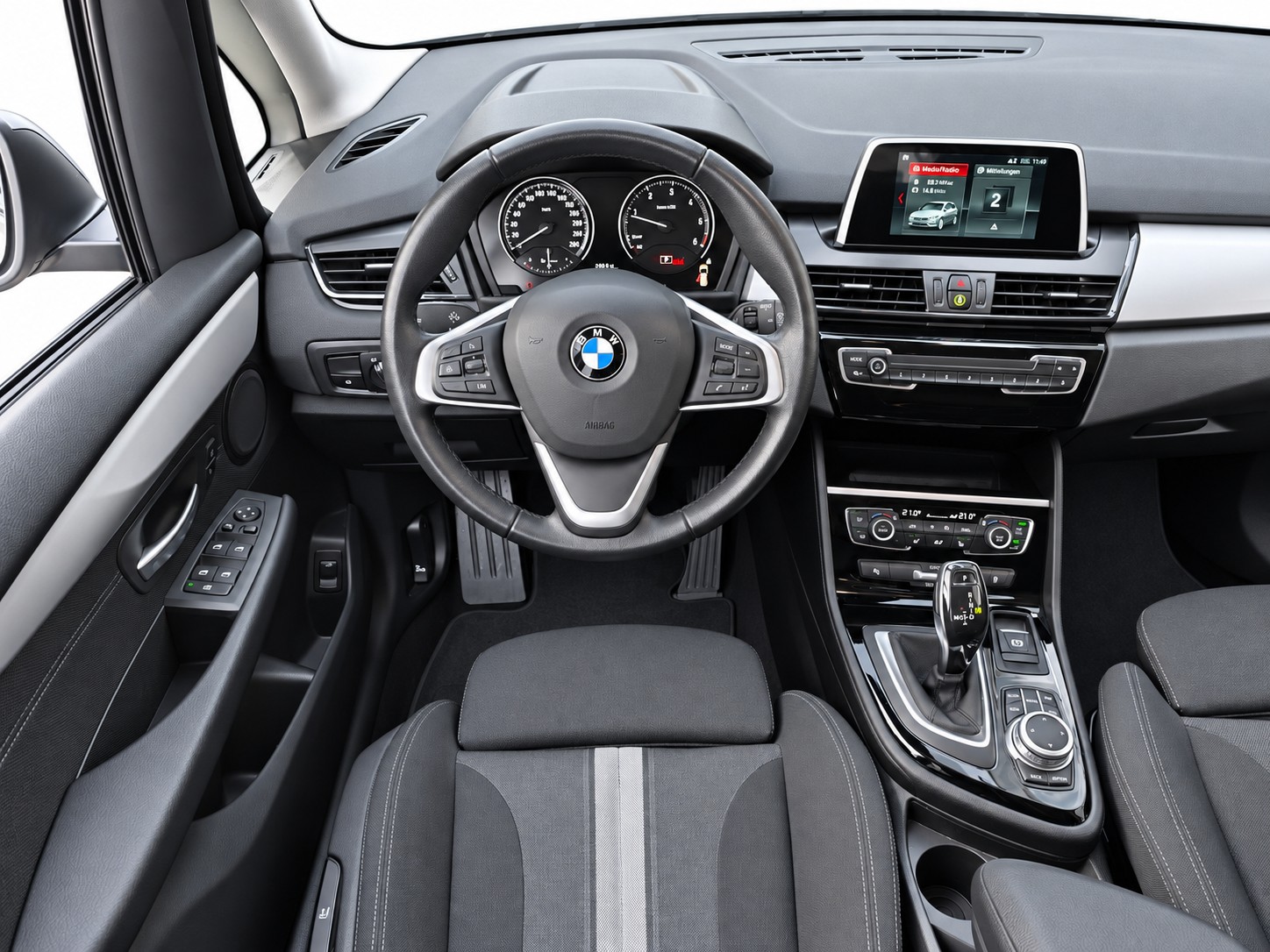BMW 218d xDrive Gran Tourer * CH FAHRZEUG *-image-12