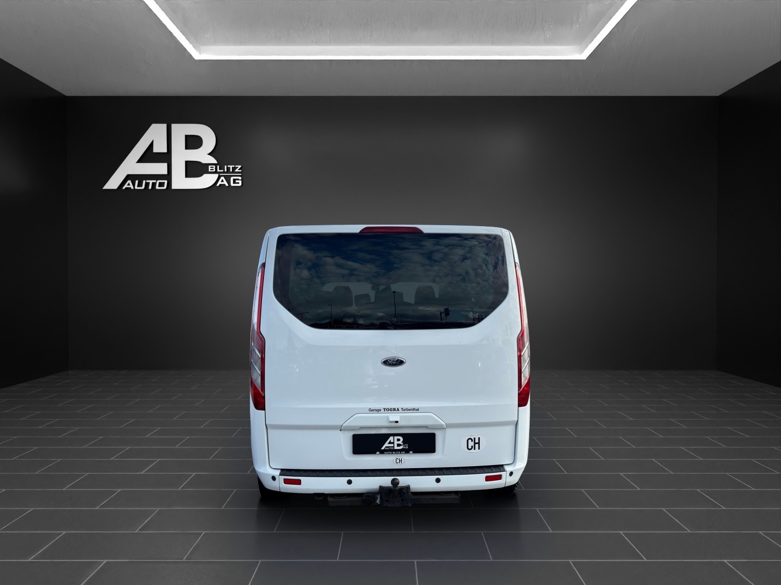 FORD Tourneo Custom 300 L1H1 Titanium * 8-Plätzer *-showroom-element-3