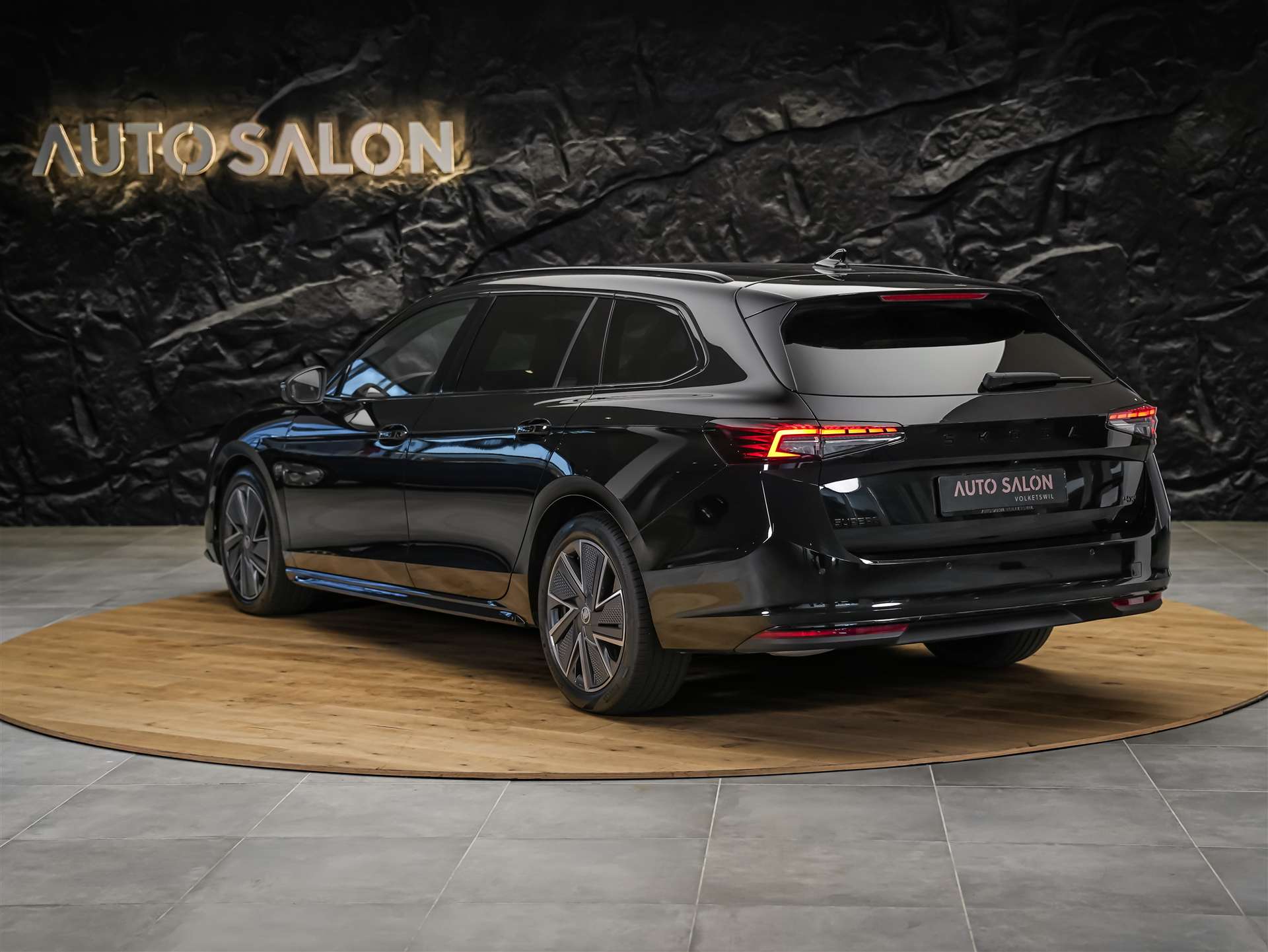 SKODA Superb Combi 2.0 TDi Sportline 4x4 DSG *Facelift*Werksgarantie*Massage*-showroom-element-2