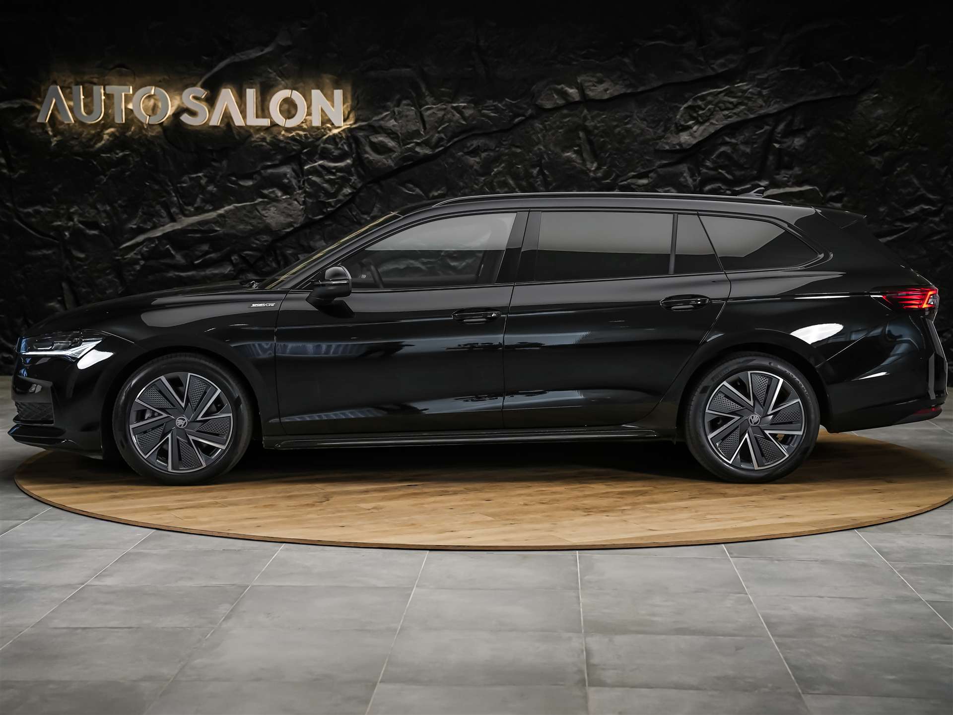 SKODA Superb Combi 2.0 TDi Sportline 4x4 DSG *Facelift*Werksgarantie*Massage*-showroom-element-1