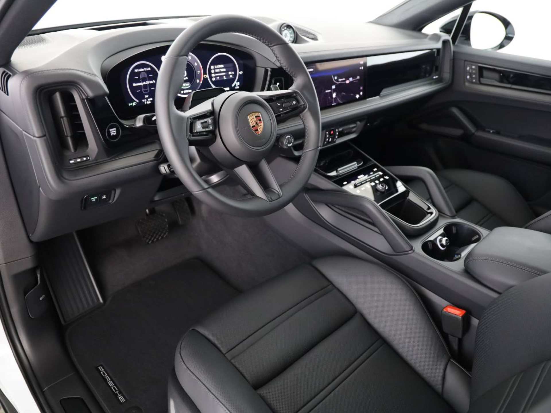 PORSCHE Cayenne E-Hybrid Coupé Black Edition-showroom-element-3