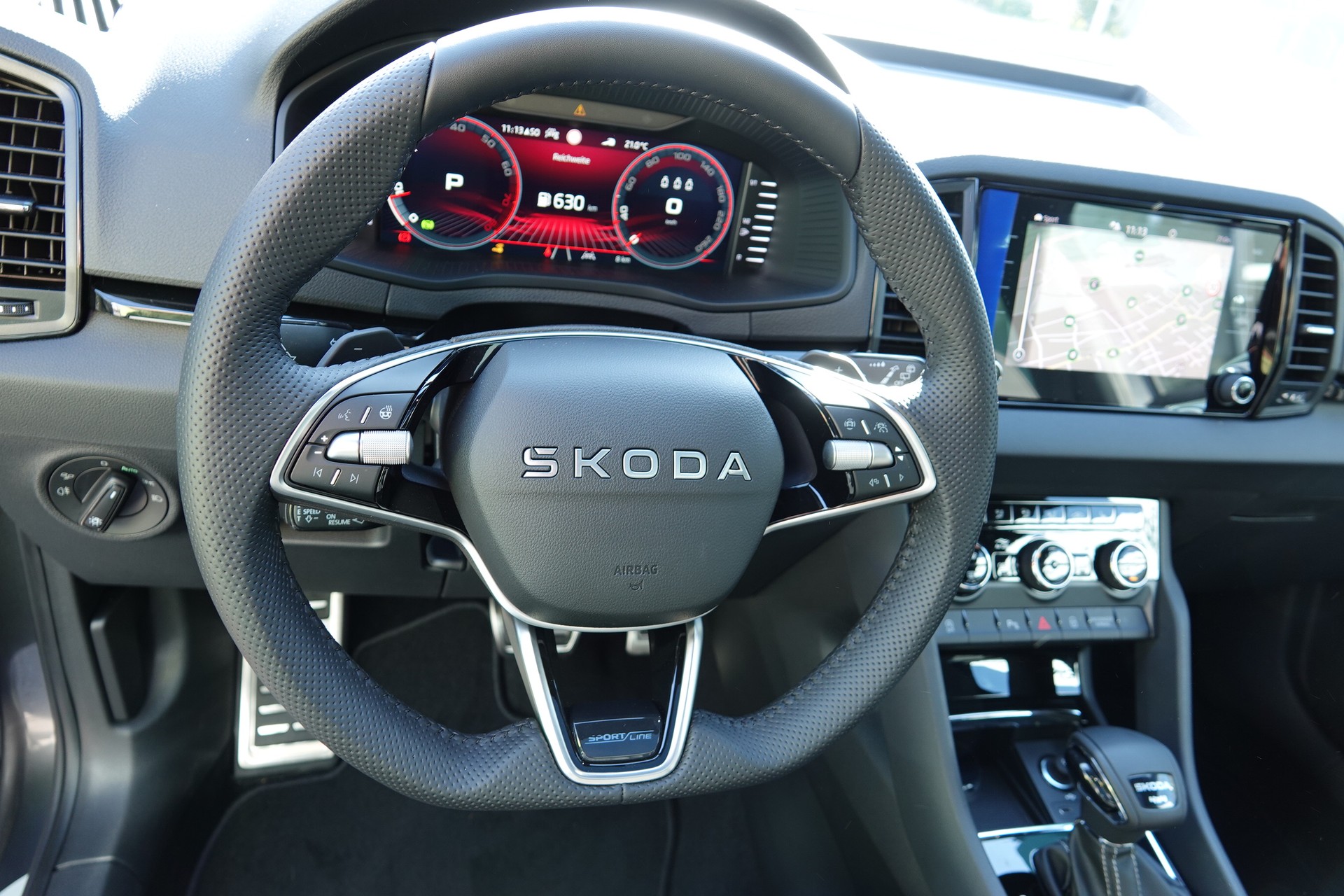 SKODA Karoq 2.0 TSI SportLine 4x4 DSG-image-10