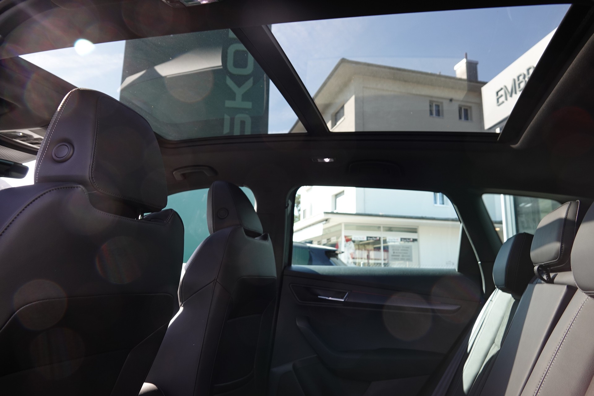 SKODA Karoq 2.0 TSI SportLine 4x4 DSG-image-14