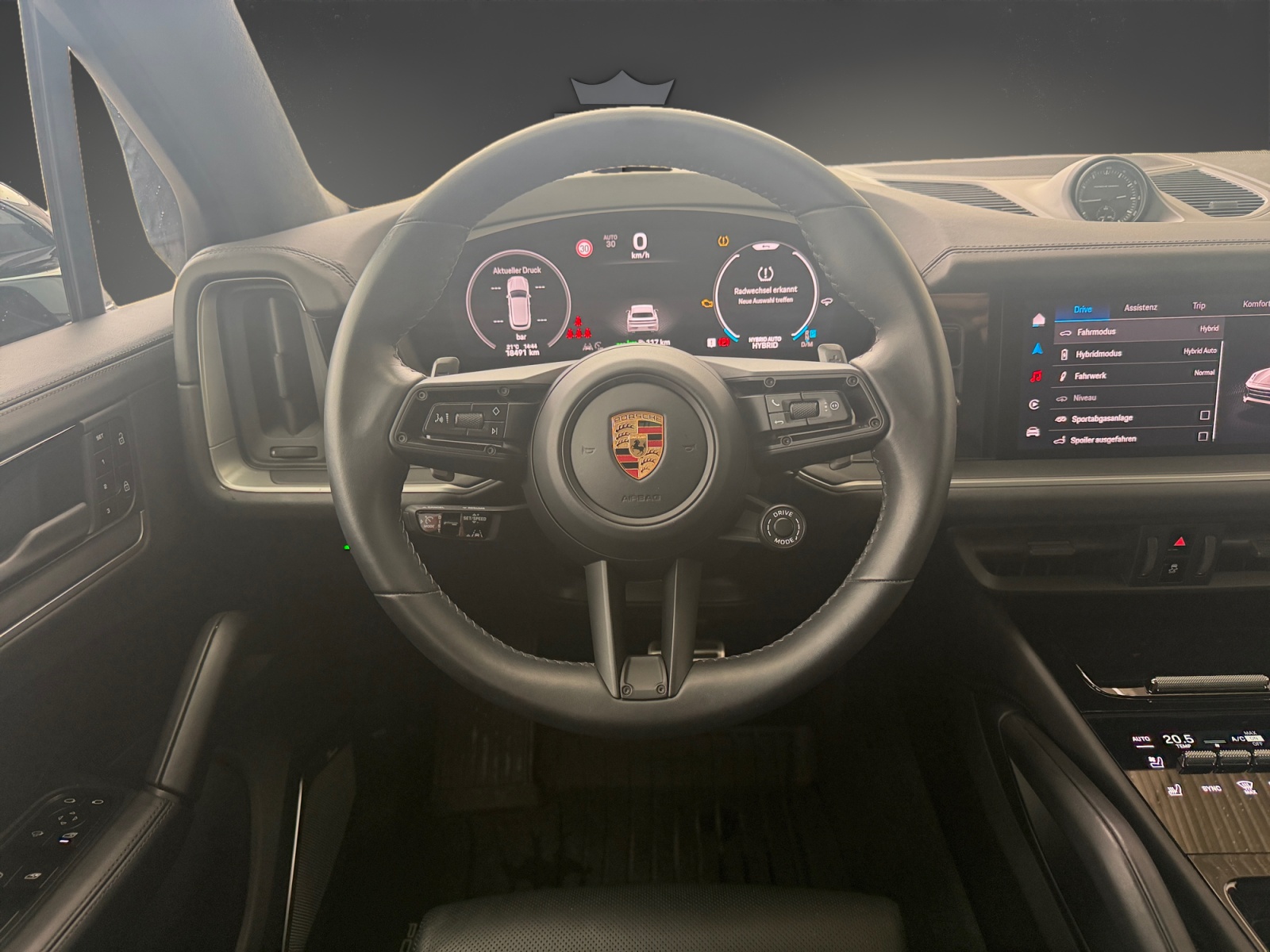 PORSCHE Cayenne Turbo E-Hybrid Tiptronic-image-9