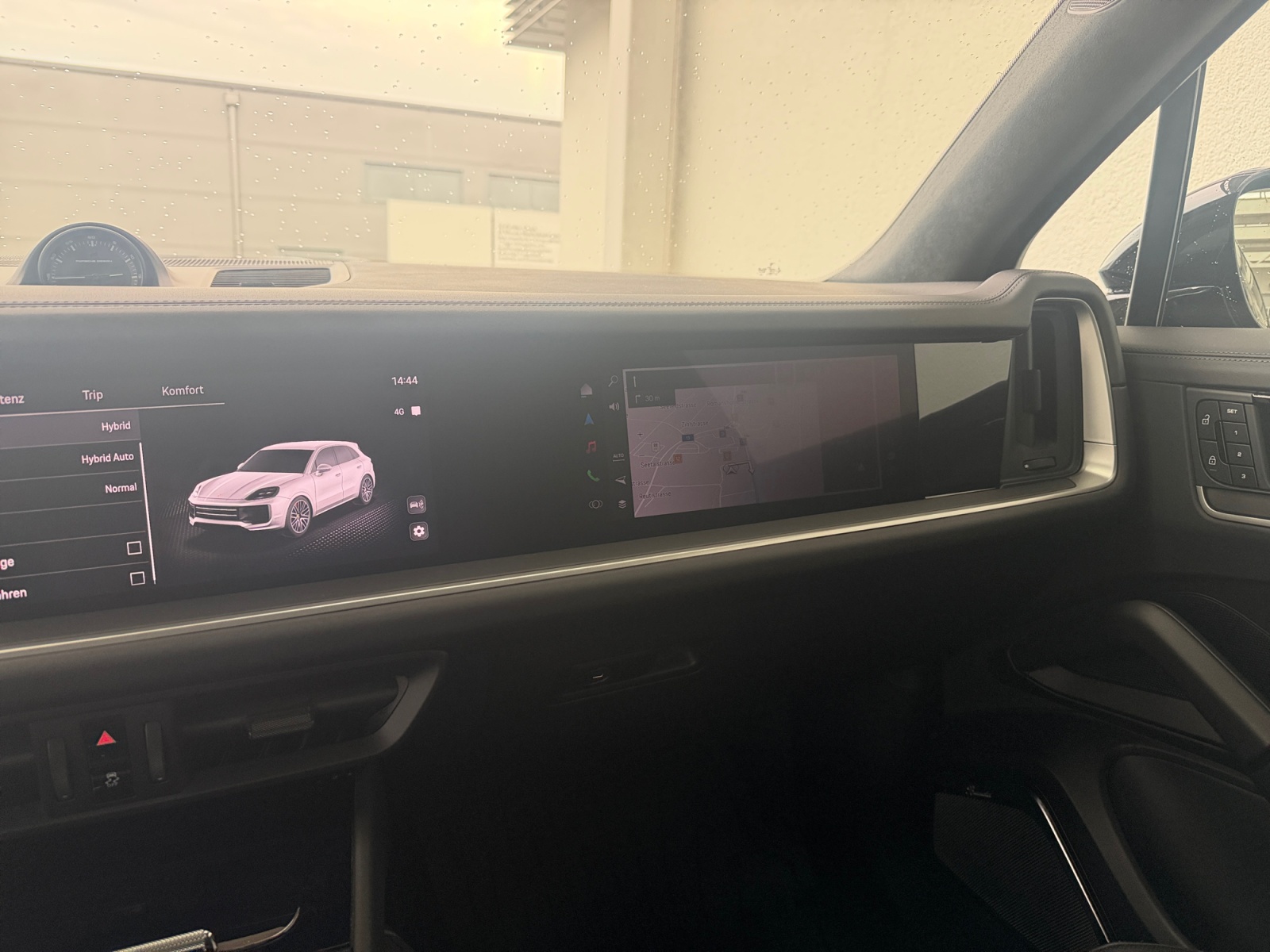 PORSCHE Cayenne Turbo E-Hybrid Tiptronic-image-10