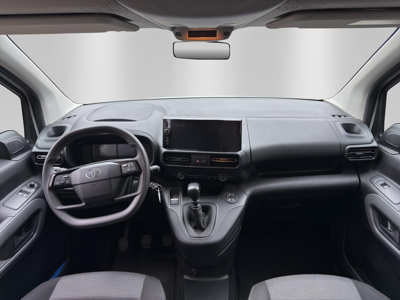 TOYOTA Proace City Verso L1 1.2 110 Comfort-image-8