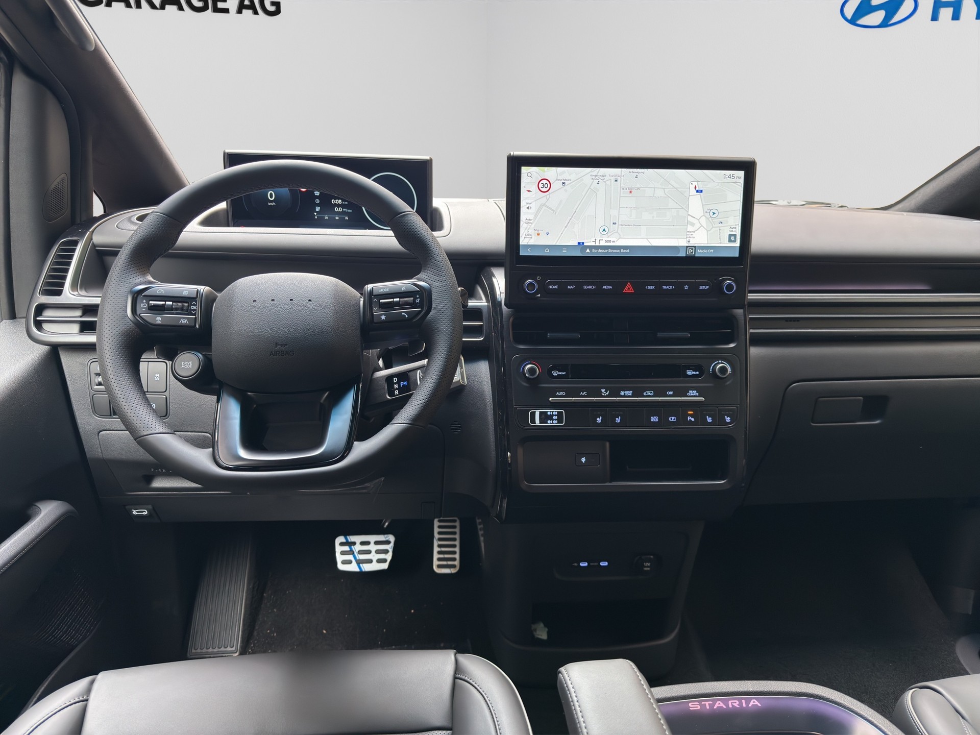 HYUNDAI Staria Premium 84 kWh Vertex-image-11