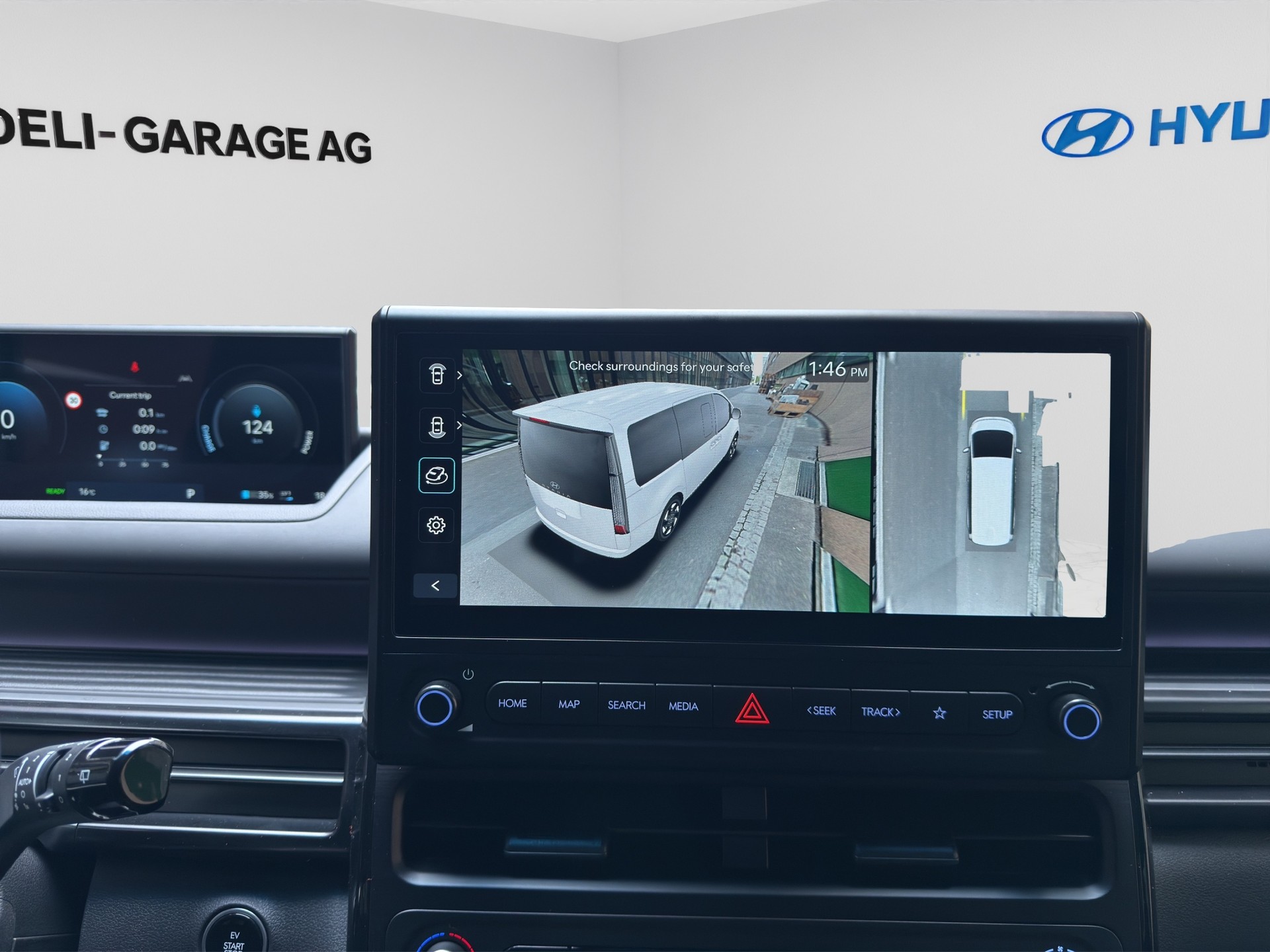 HYUNDAI Staria Premium 84 kWh Vertex-image-16