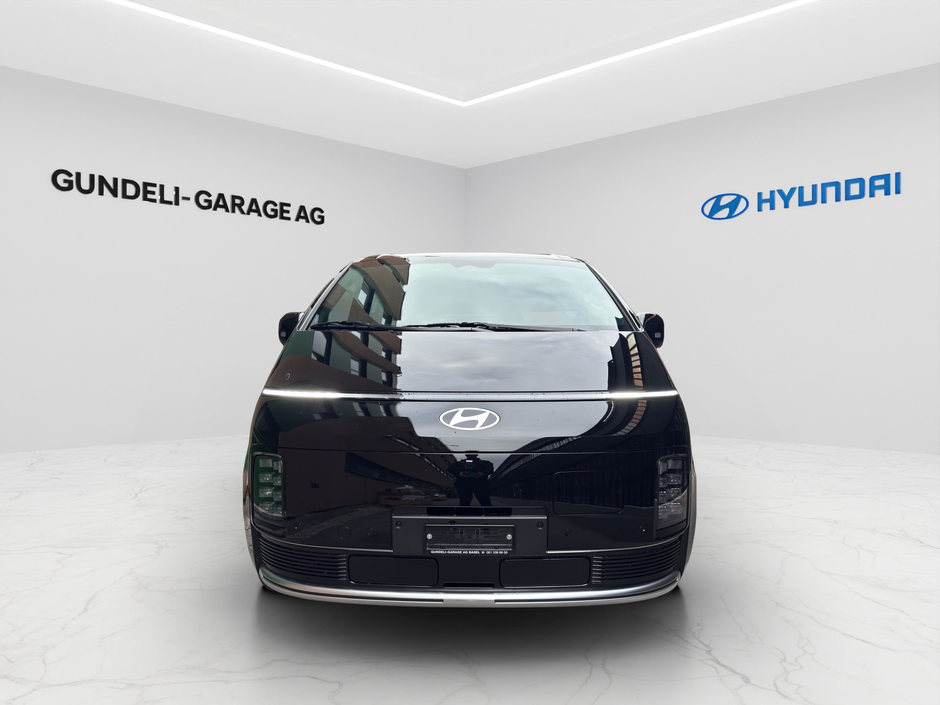 HYUNDAI Staria Premium 84 kWh Vertex-showroom-element-1