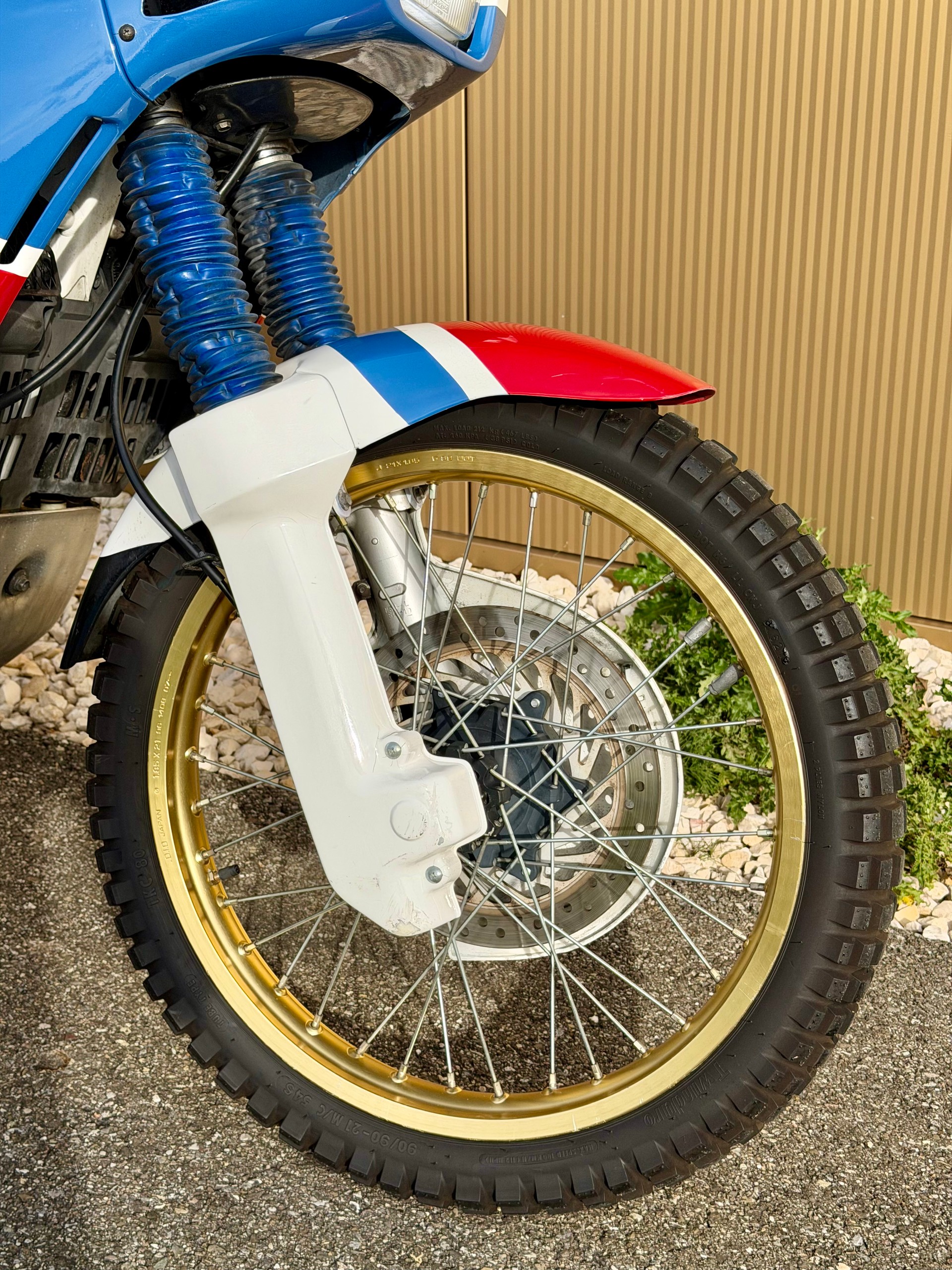 HONDA XRV 650 Africa Twin-showroom-element-1