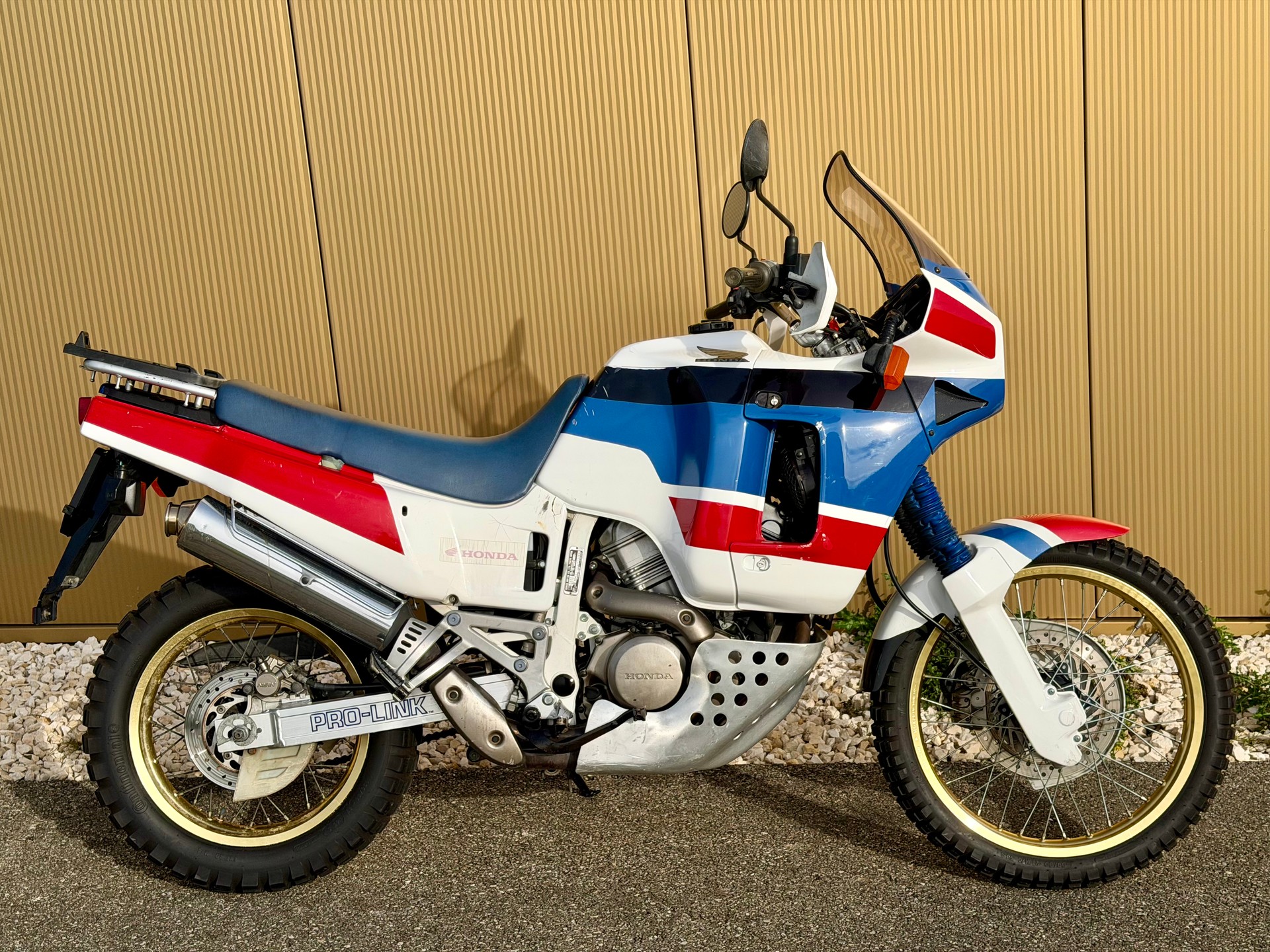 HONDA XRV 650 Africa Twin-showroom-element-3
