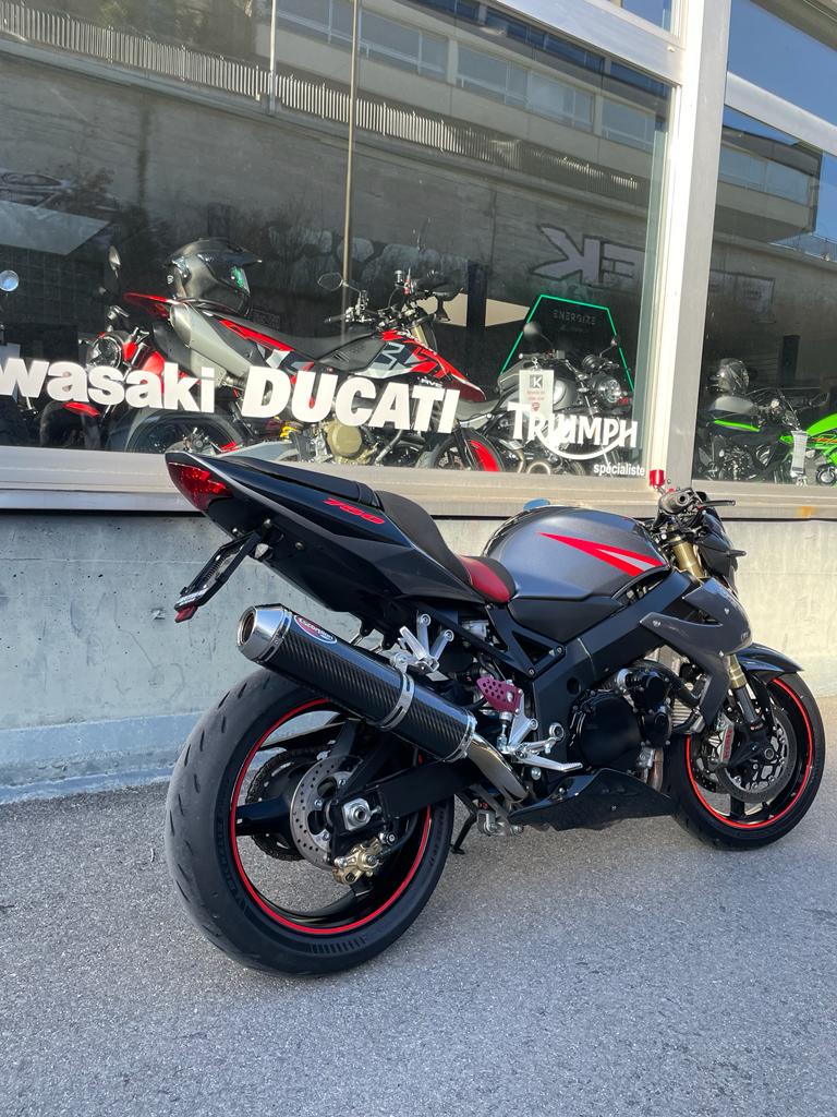 SUZUKI GSX-R 750 K4/K5-image-1