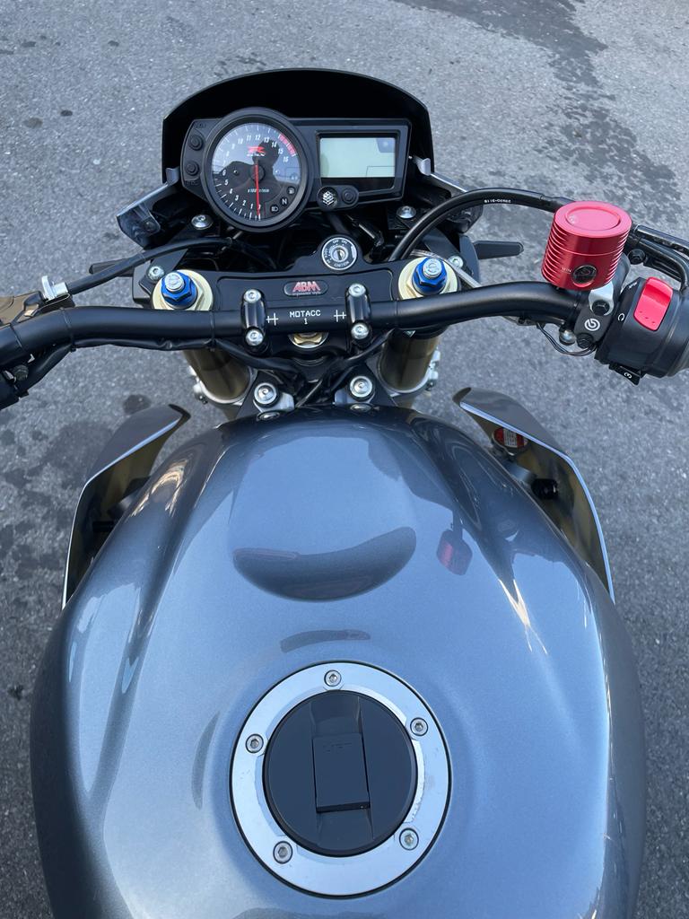 SUZUKI GSX-R 750 K4/K5-image-6