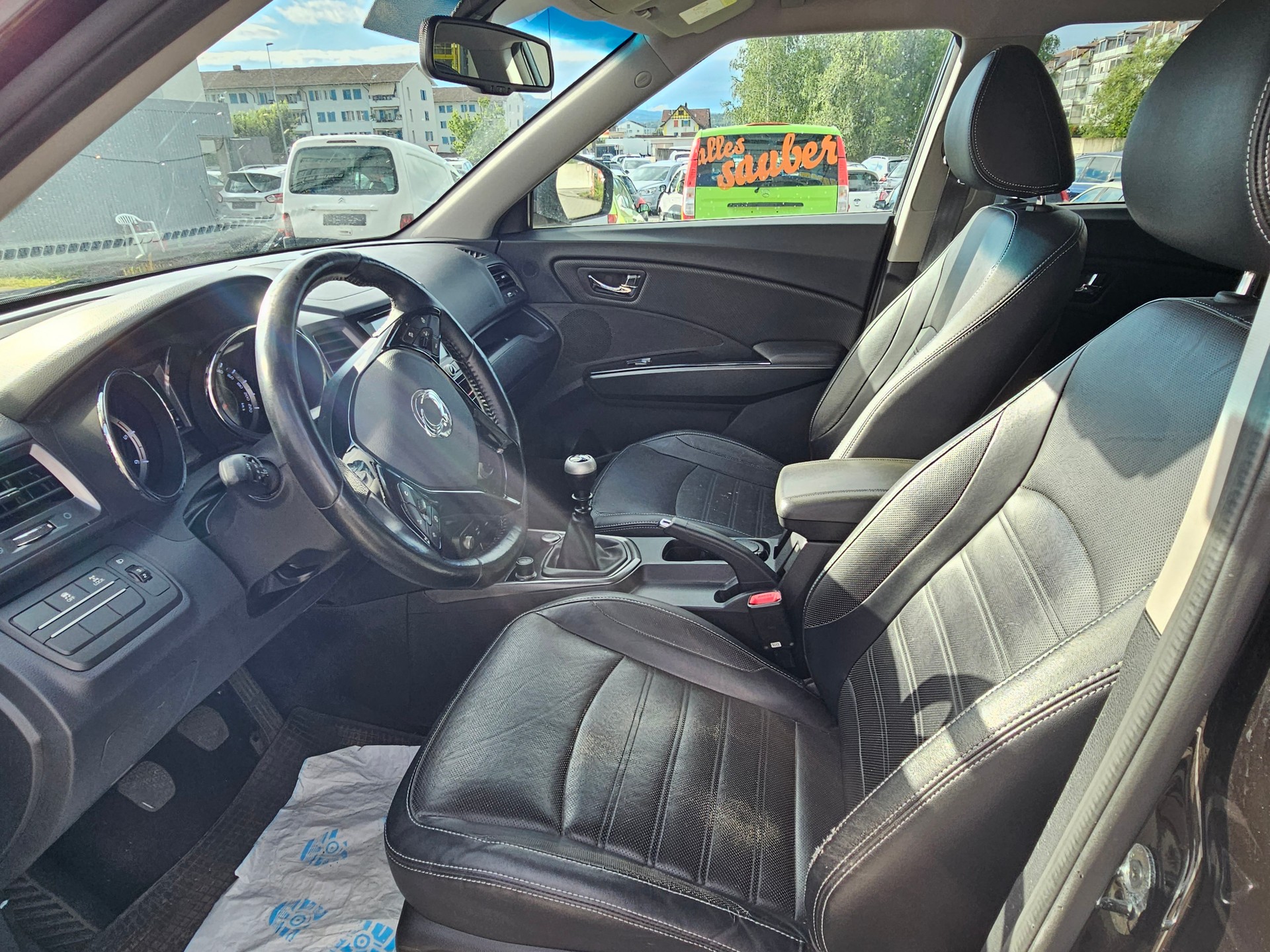 KGM-SsangYong XLV 1.6 eXDi Crystal 4WD-image-11