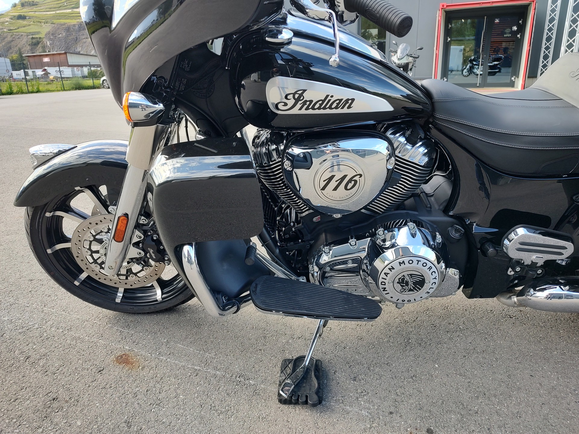 INDIAN Roadmaster Limited-image-2