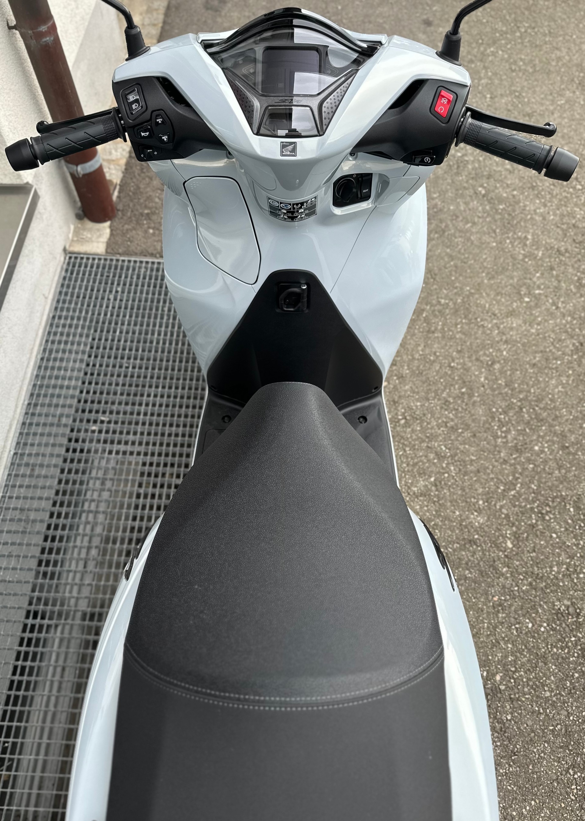 HONDA SH 350-image-8