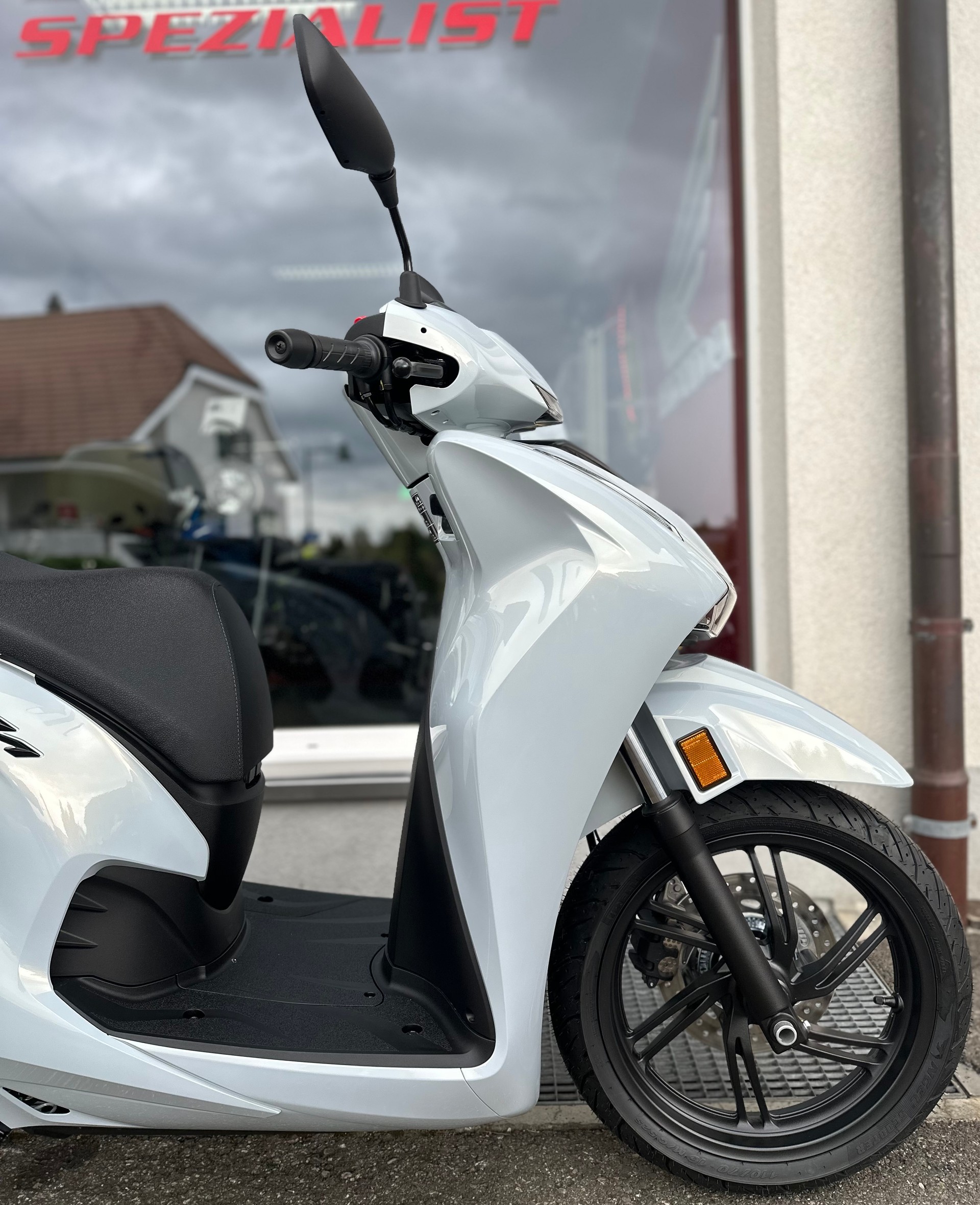 HONDA SH 350-image-4