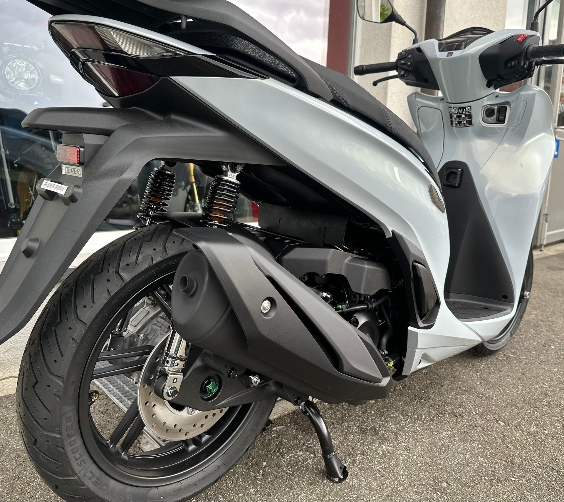 HONDA SH 350-image-7